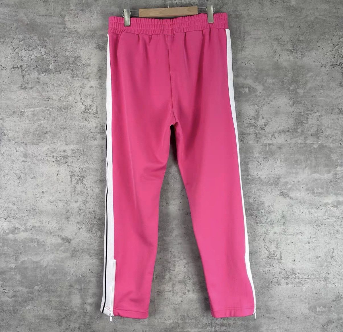 Palm Angels Palm Angels Pink Sweatpants J42 Size 36" / US 14 / IT 50 - 2 Thumbnail
