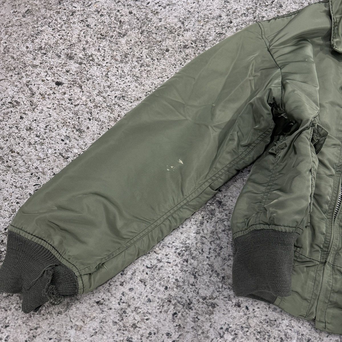 Vintage 1980s Faded Thrashed CWU 45-P Flight Bomber Jacket Size US L / EU 52-54 / 3 - 14 Thumbnail