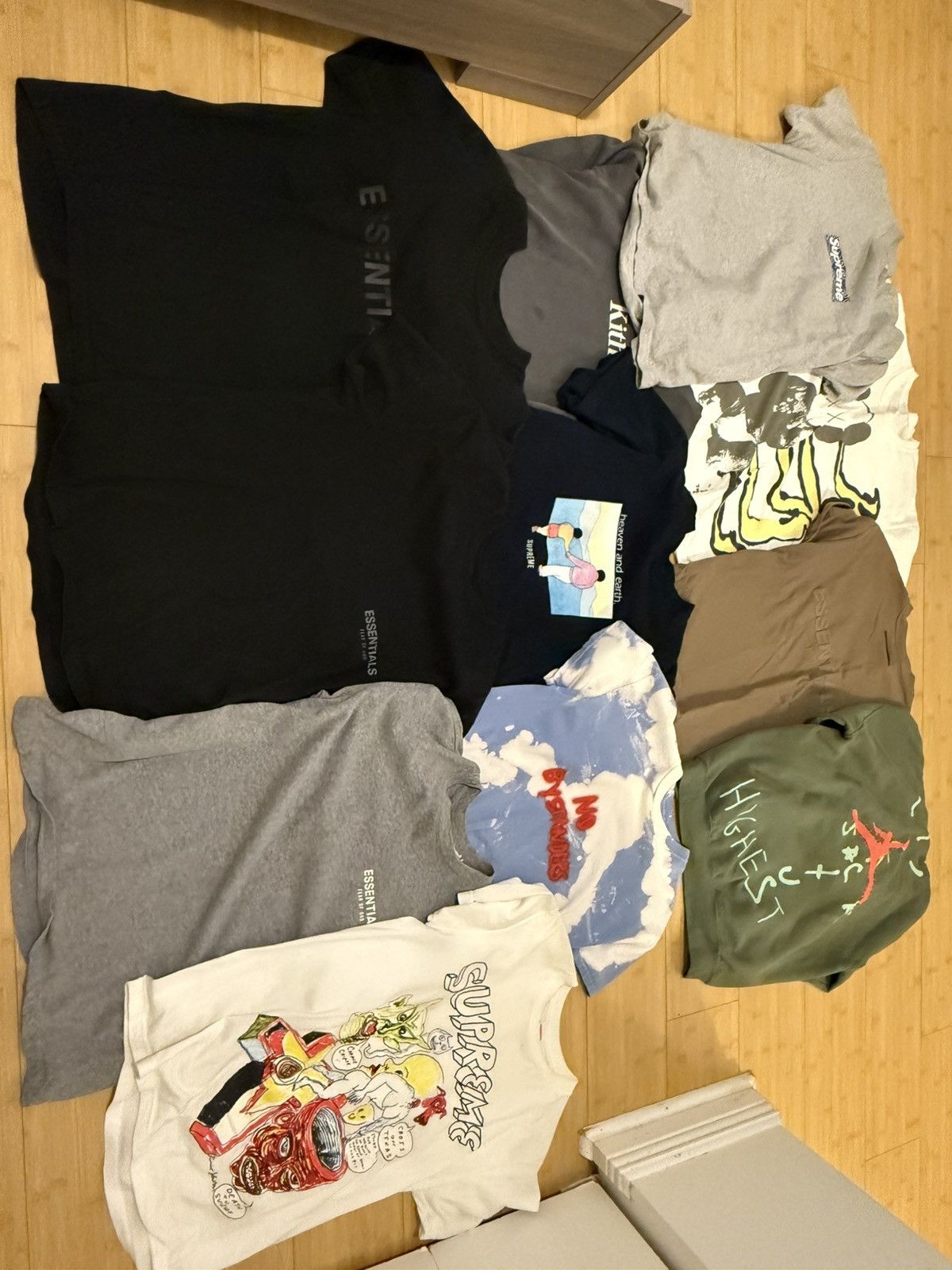 Other Supreme, Essentials, Kith, Travis Tees and Long sleeve Size US S / EU 44-46 / 1 - 2 Thumbnail
