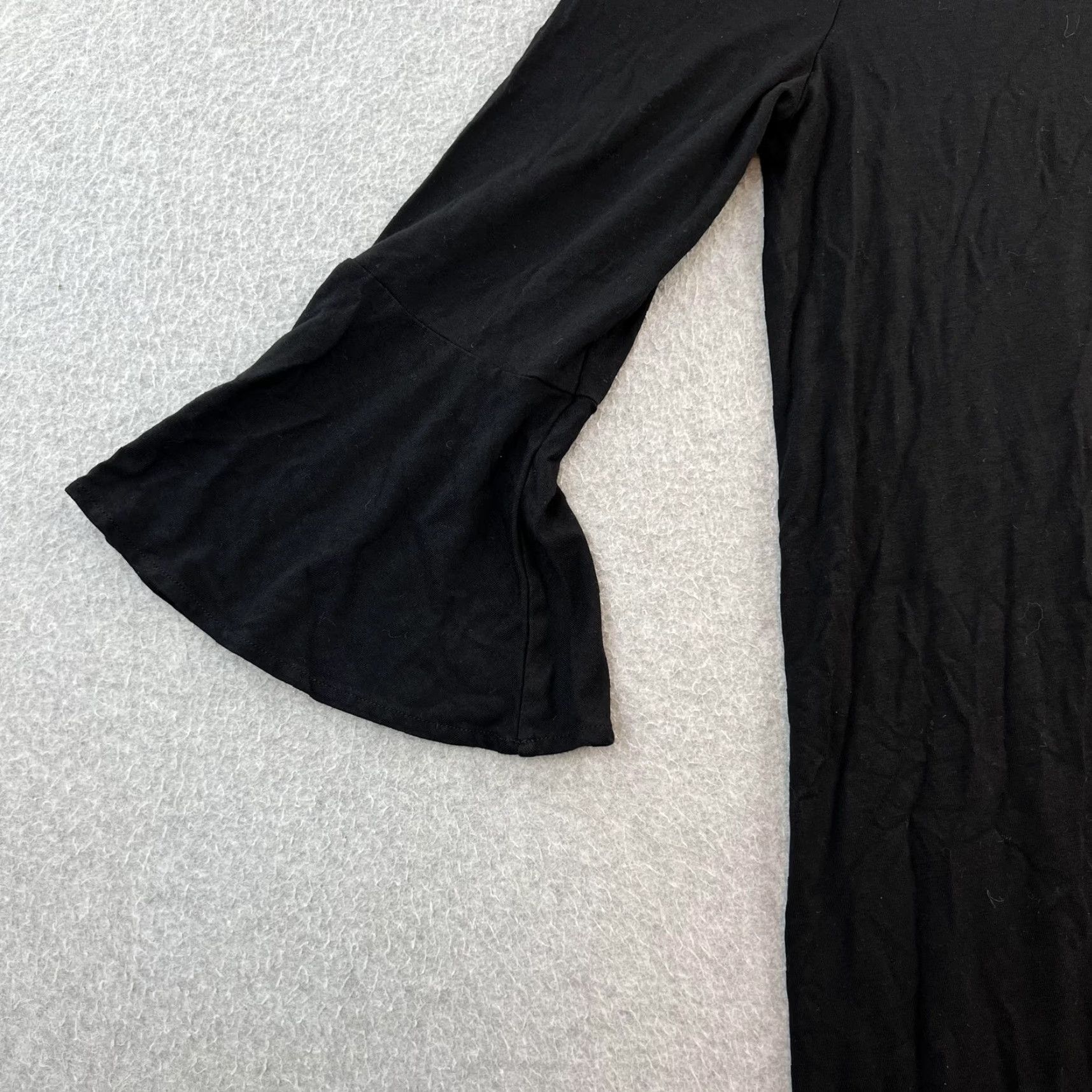 Lilly Pulitzer Lilly Pulitzer Dress Womens Small Black Bell Sleeve Shift Pullover Solid Classic Size S / US 4 / IT 40 - 6 Thumbnail