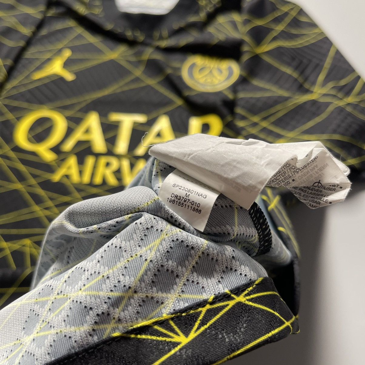 Nike PSG NIKE 2022/2023 FOOTBALL SOCCER FOURTH JERSEY #10 NEYMAR Size US M / EU 48-50 / 2 - 16 Thumbnail