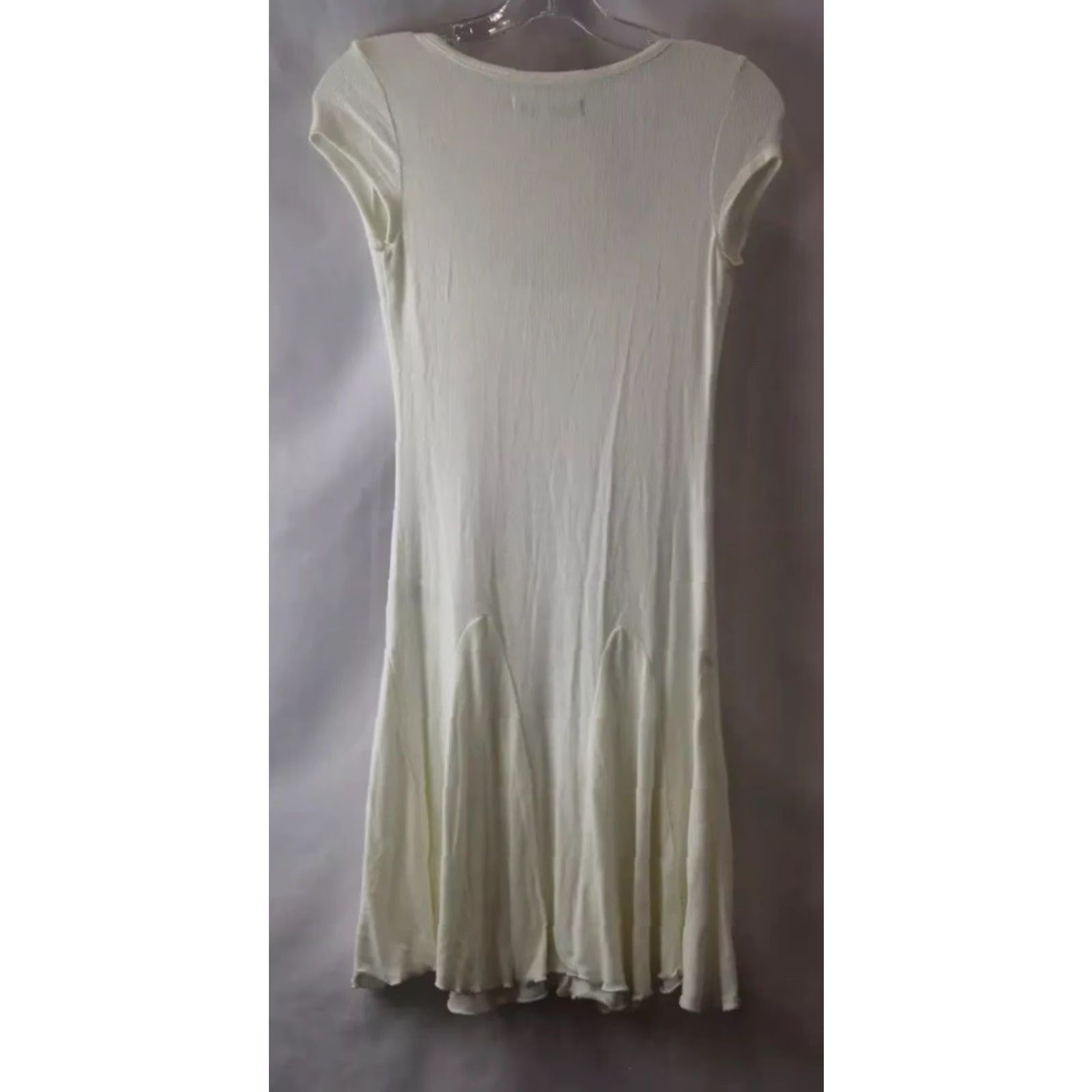 Urban Outfitters Urban Outfitters Women's Ivory Ruffle Mini Cocktail Dress Size Small User: Urban Outfitters Women's Ivory Ruffle Mini Cocktail Dress Size Small Size S / US 4 / IT 40 - 2 Thumbnail