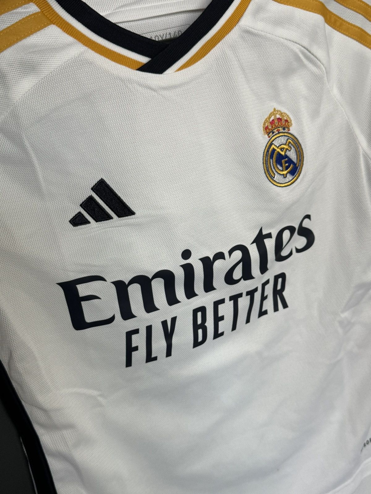Adidas KIDS New Real Madrid 23/24 Home Ronaldo Football Jersey Size US XS / EU 42 / 0 - 4 Thumbnail