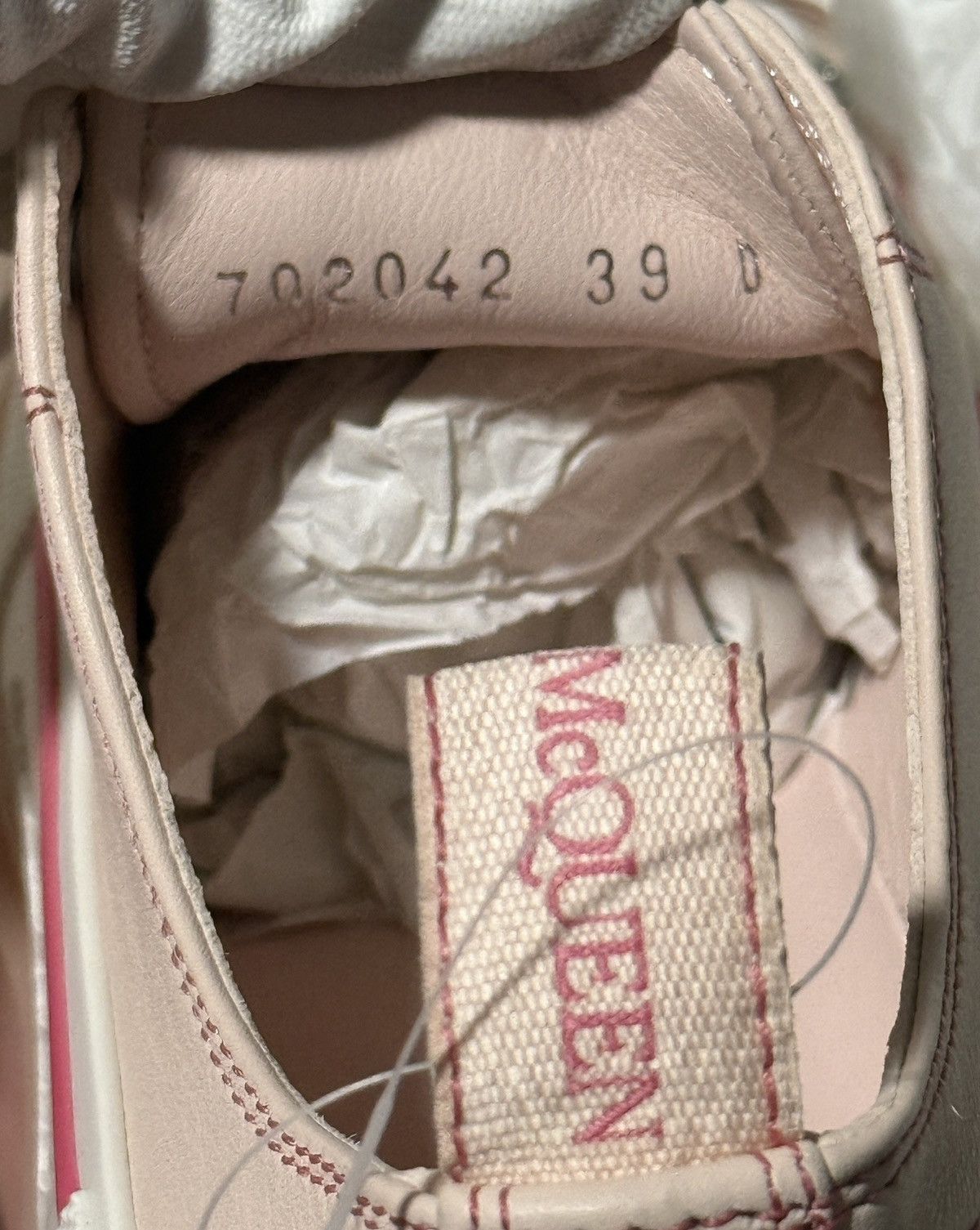 Alexander McQueen Alexander McQueen Tread Slick Low Top Sneakers Size US 9 / IT 39 - 4 Thumbnail