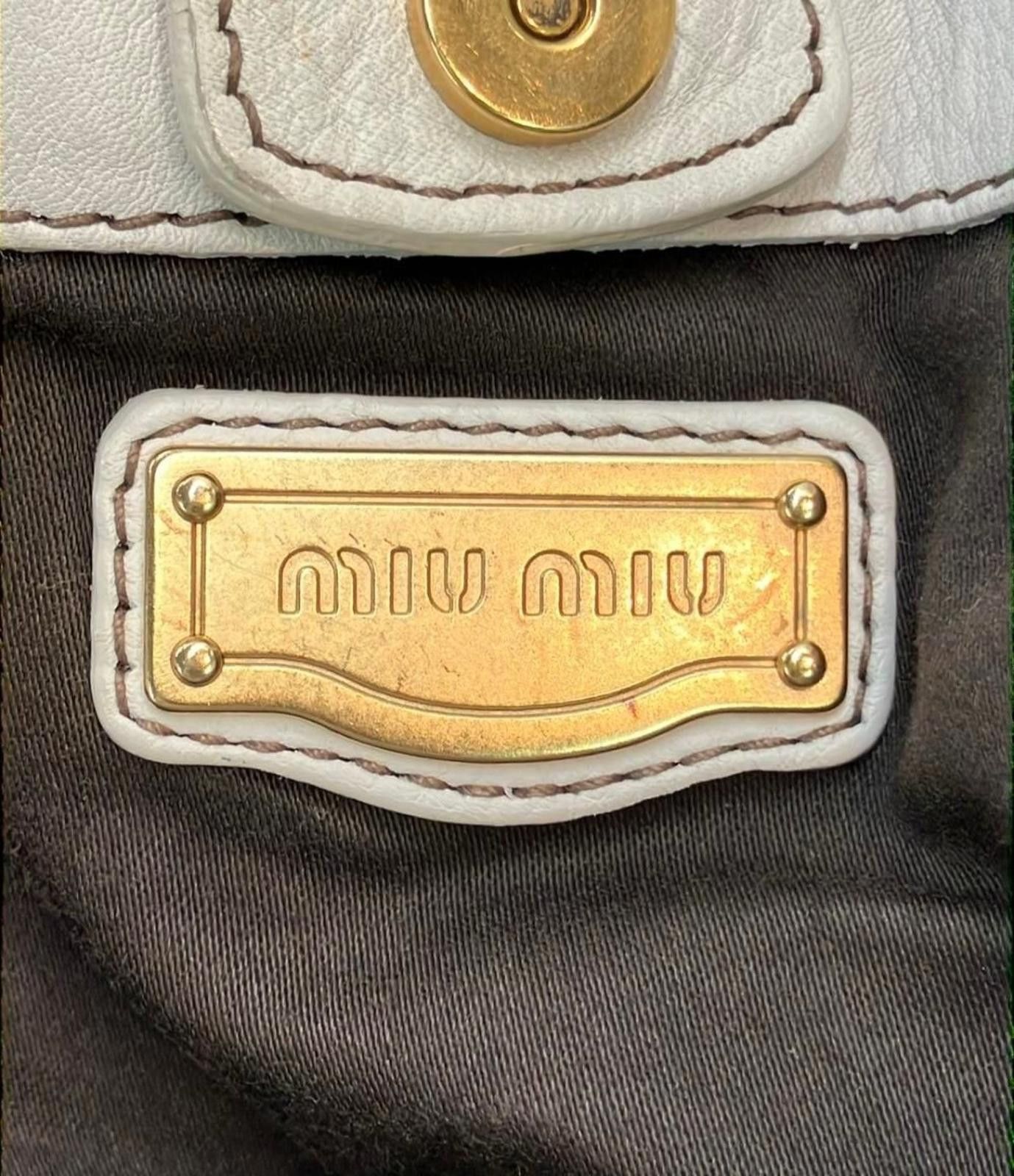 Miu Miu Miu Miu - White Leather Handbag with Gold Hardware Size ONE SIZE - 4 Thumbnail