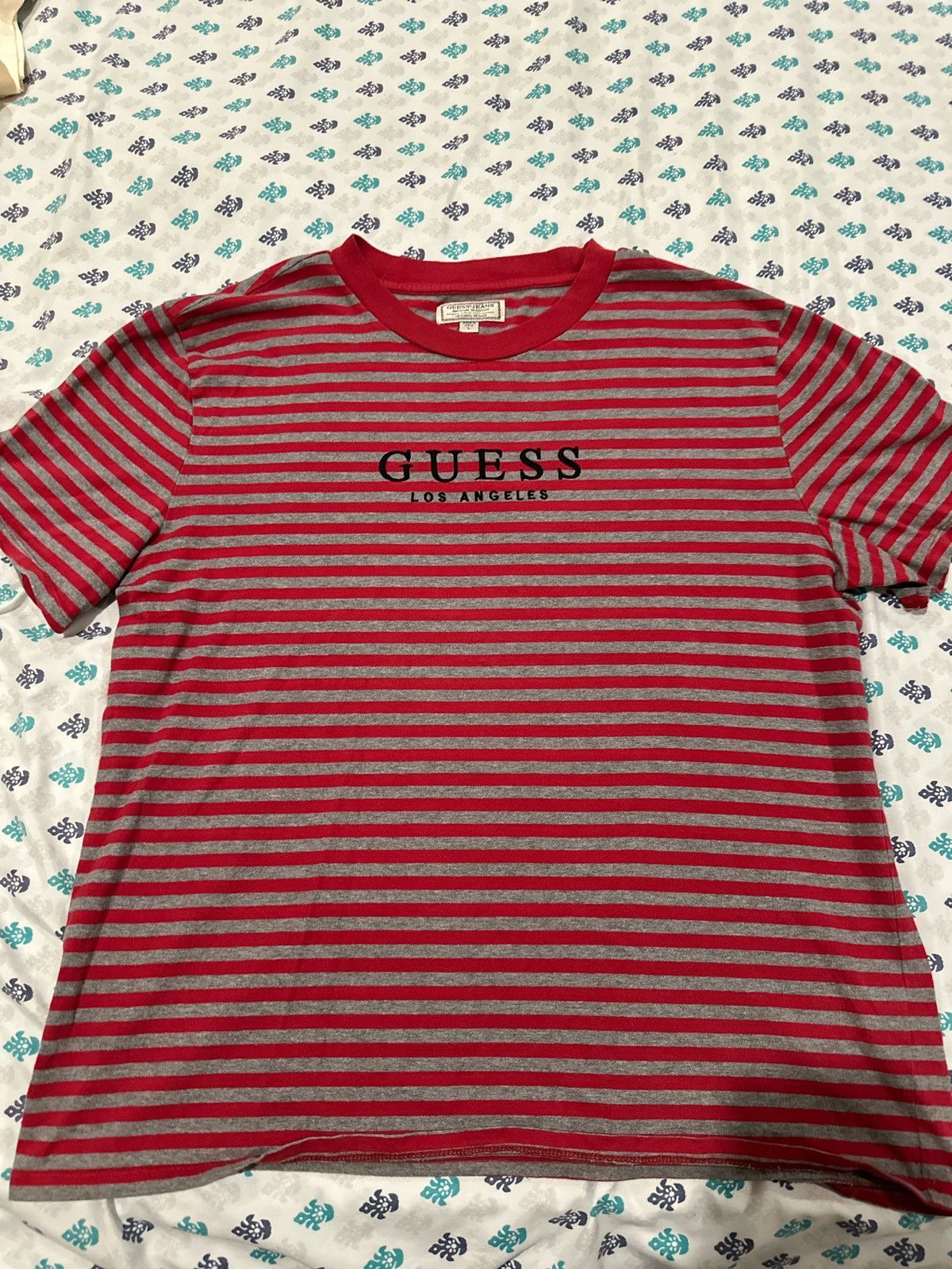 Guess Red & White Striped Guess T-Shirt Size US L / EU 52-54 / 3 - 1 Thumbnail