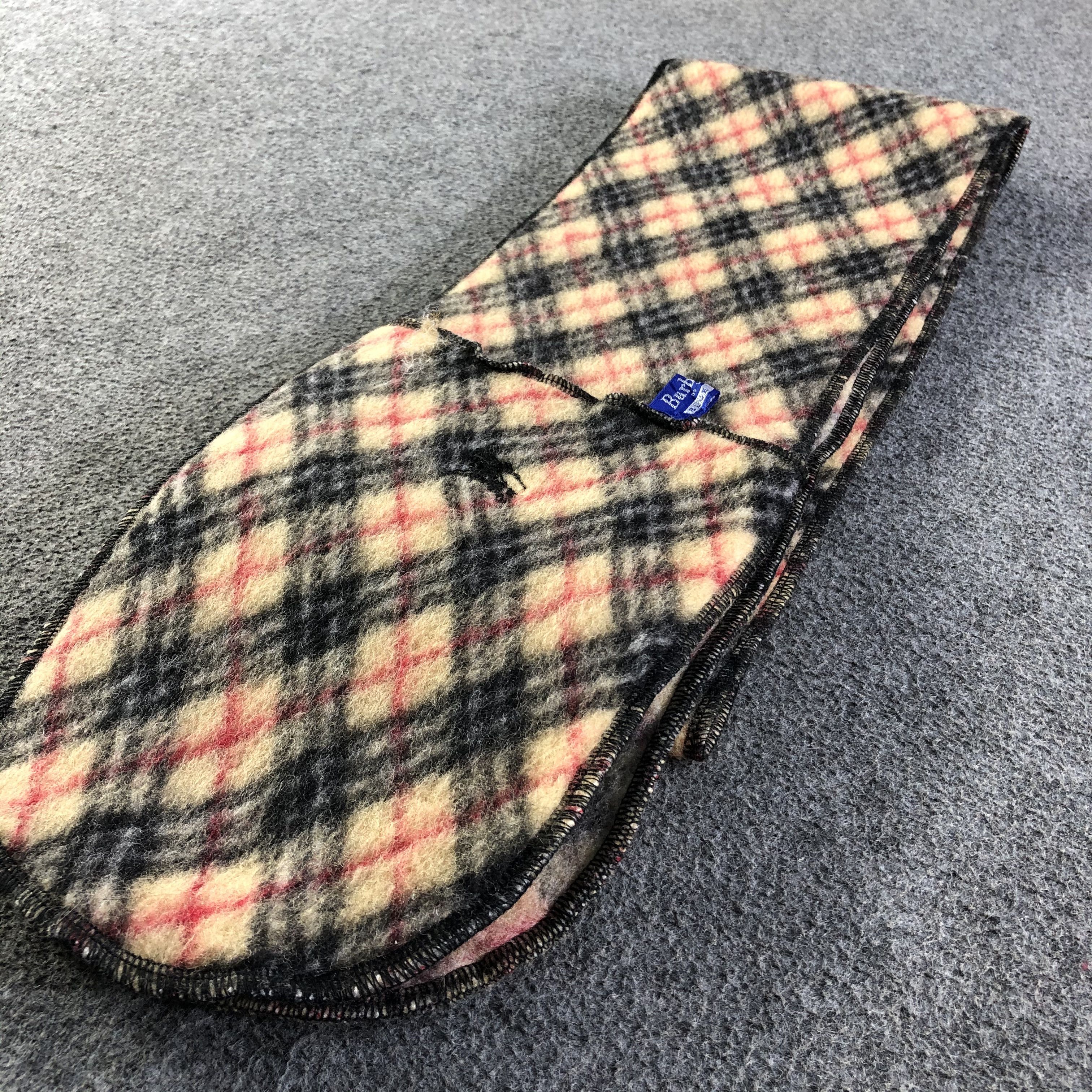 Burberry Burberry Scarf / Muffler / Neckwear P453 Size ONE SIZE - 4 Thumbnail