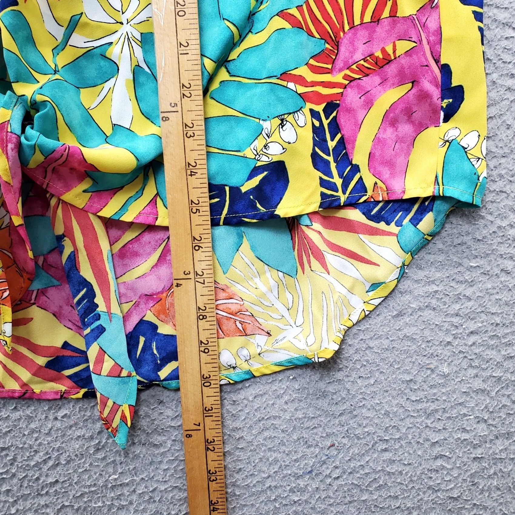 Forever 21 FOREVER 21 Blouse Top Womens 3X Multi Floral Sleeveless Collared Button Knot Hem VINTAGE: No Size XXL / US 16-18 / IT 52-54 - 6 Thumbnail