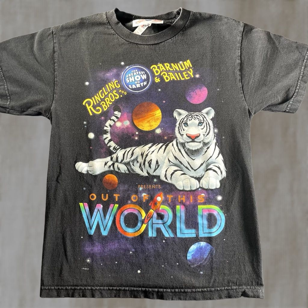 Bailey 44 Ringling Bros Shirt Men S Barnum & Bailey Circus Tiger Out Of This World Shirt Mens S Black Circus & Carnival 90s Theme Boys? Size US S / EU 44-46 / 1 - 1 Thumbnail
