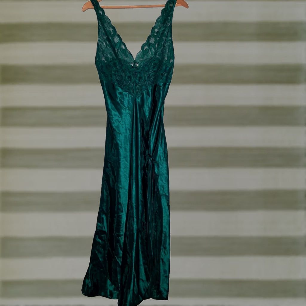 Victoria's Secret VINTAGE Victoria's Secret Nightgown Shirt Women Green 1990s Satin Lace Intimate XS S Size ONE SIZE - 1 Thumbnail