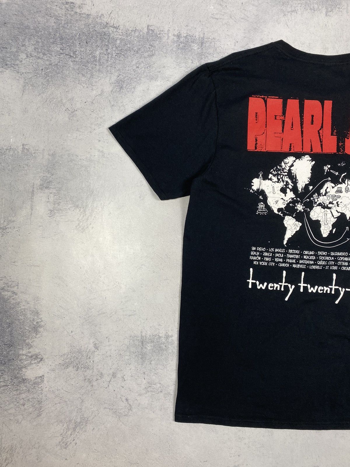 Band Tees Pearl Jam Tour 2022 Black Don't Give Up Crew Neck T Shirt Size US L / EU 52-54 / 3 - 11 Thumbnail