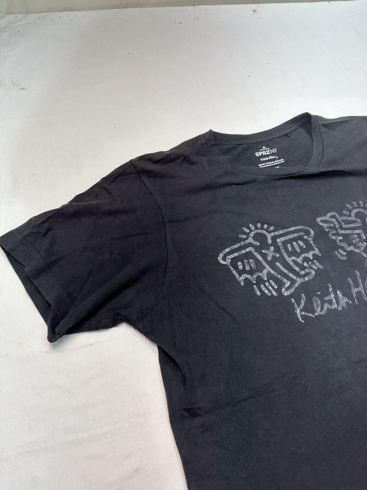 Other Uniqlo X Keith Haring MoMA special edition tee Size US XL / EU 56 / 4 - 6 Thumbnail