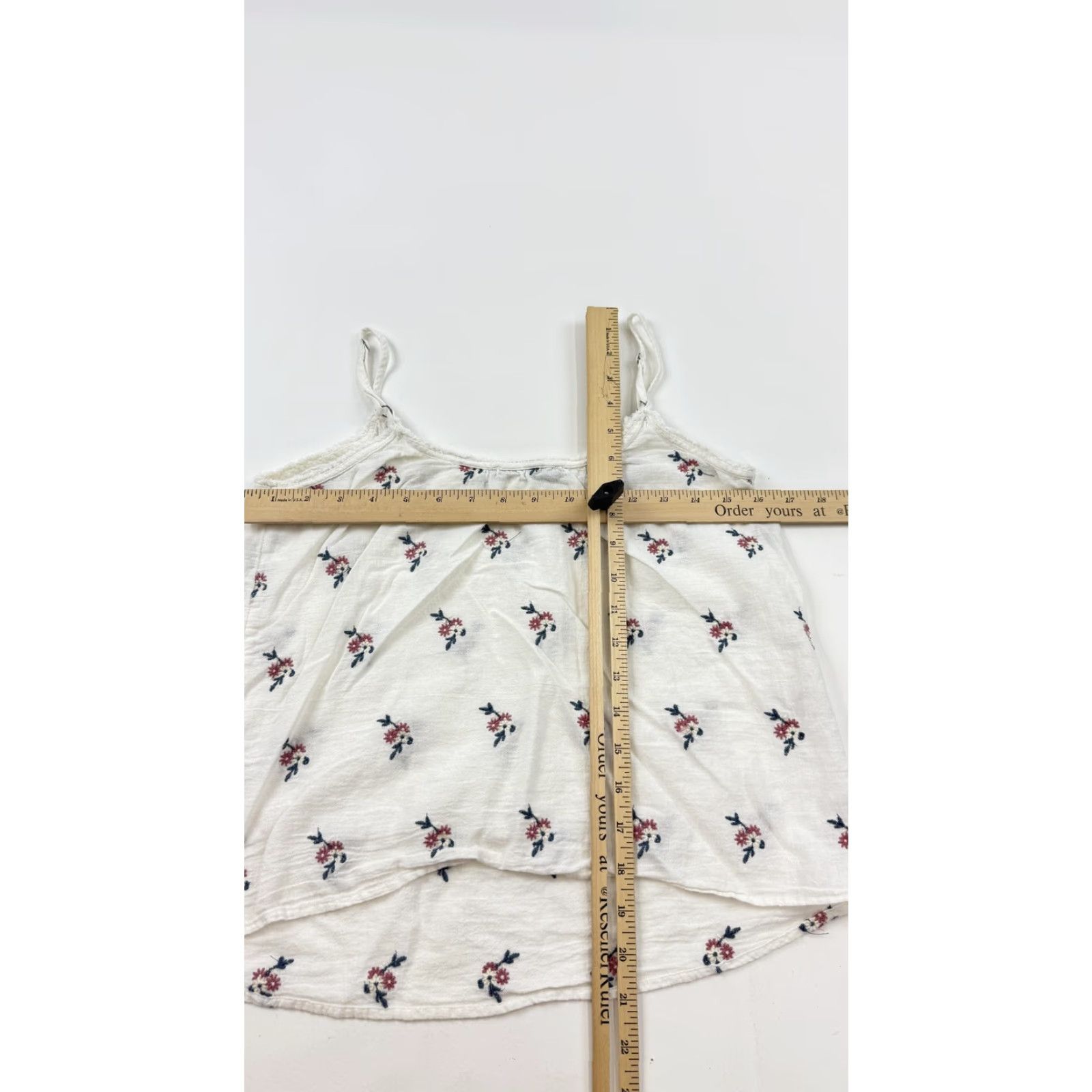 Abercrombie & Fitch Abercrombie & Fitch Tank Womens Small White Floral Embroidered Cami Tank Size S / US 4 / IT 40 - 7 Thumbnail