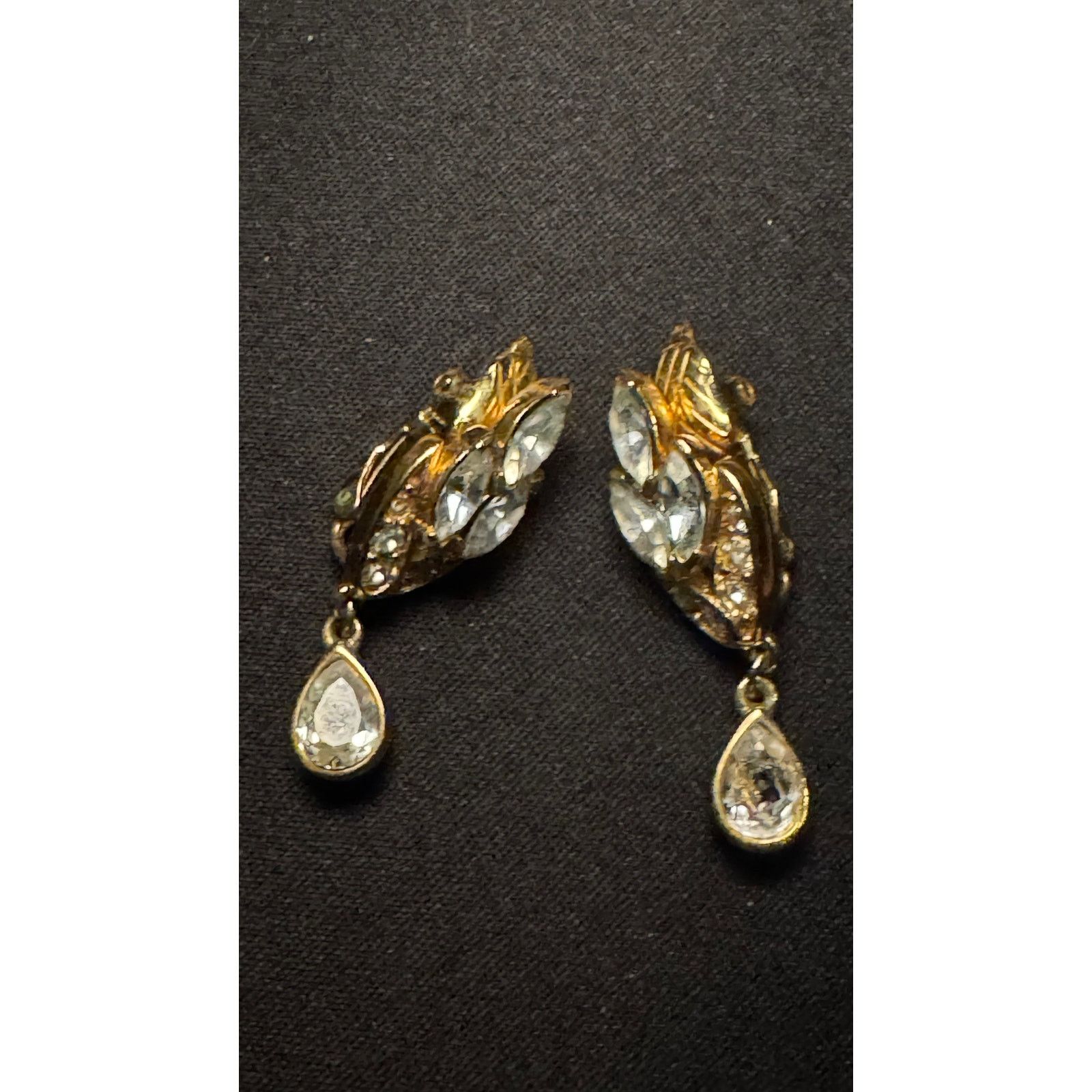 Other Vintage Crown Trifari Dangle Drop Crystal Clip On Earrings Size ONE SIZE - 2 Thumbnail