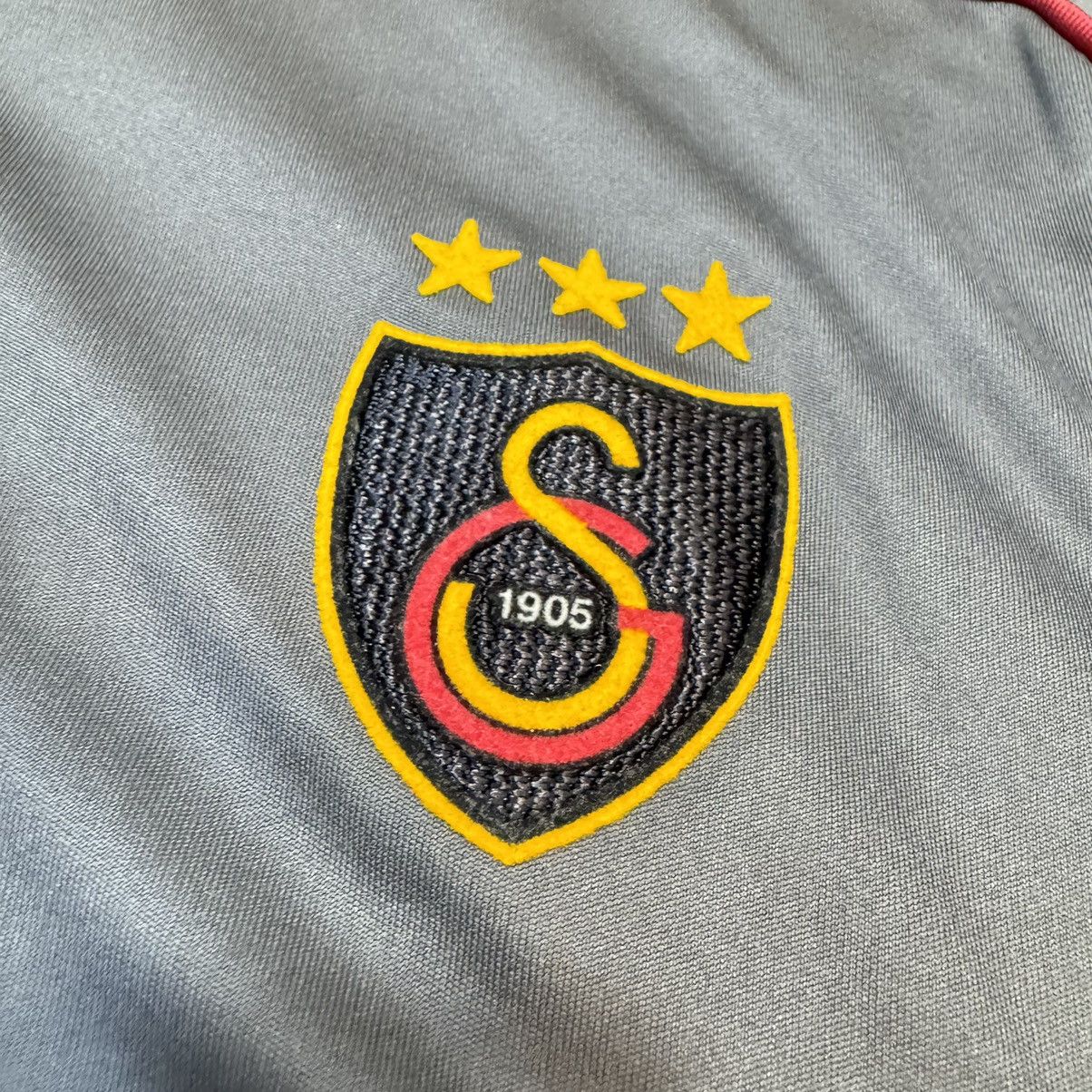 Adidas Galatasaray 06/07 third away #16 Carrusca Size US L / EU 52-54 / 3 - 8 Thumbnail