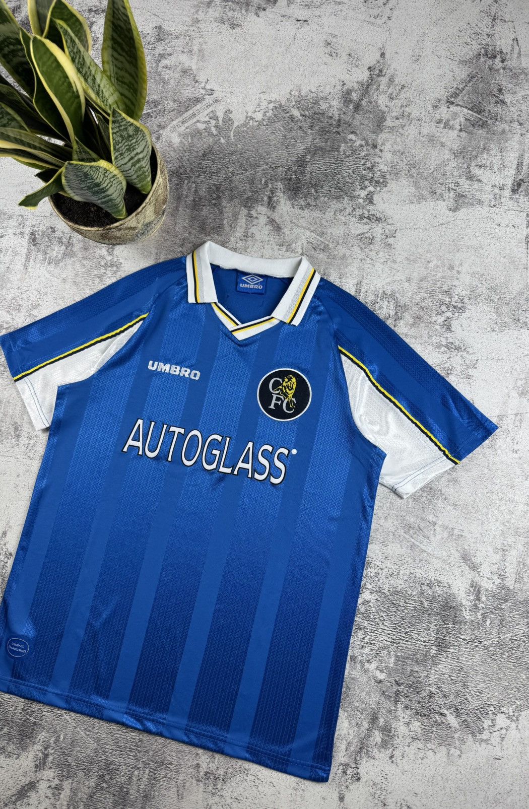 Umbro Umbro Chelsea 1997/1999 Retro Football T Shirt Jersey Tee Size US L / EU 52-54 / 3 - 3 Thumbnail
