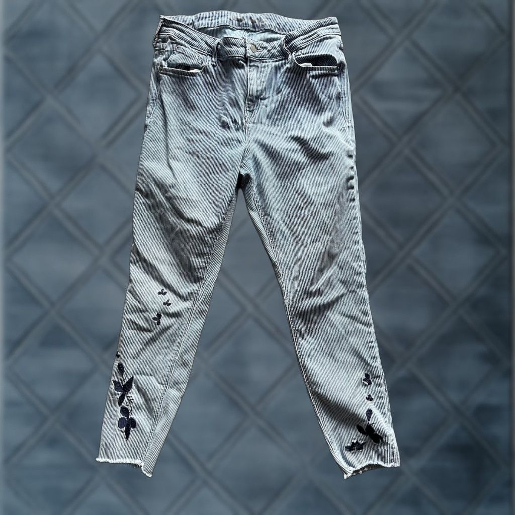 Old Navy Old Navy Jeans Women’s 14 Blue Striped Embroidered Mid Rise Skinny 5-Pocket Denim Cotton Blend N/A Raw Vintage: No Size 36" / US 14 / IT 50 - 1 Thumbnail