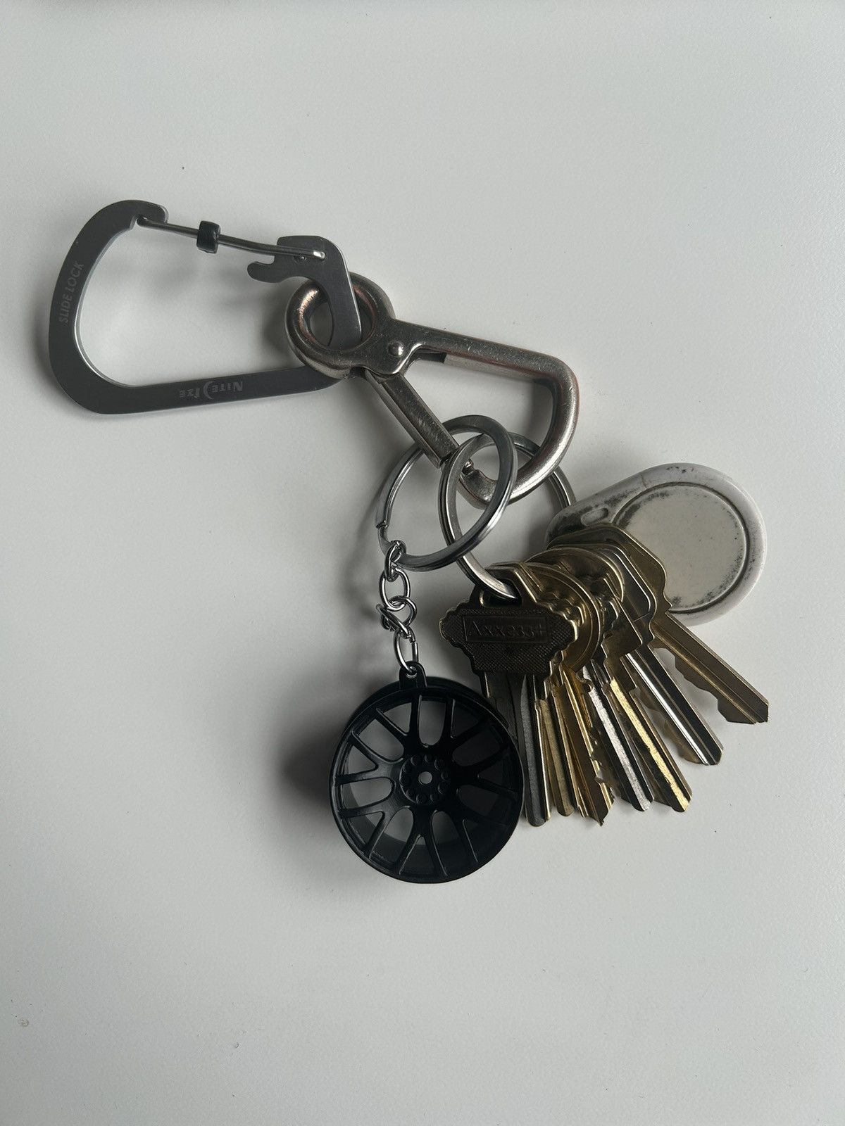 Japanese Brand Vintage Y2K 2000 sick black metal car rim keychain accessory Size ONE SIZE - 4 Thumbnail