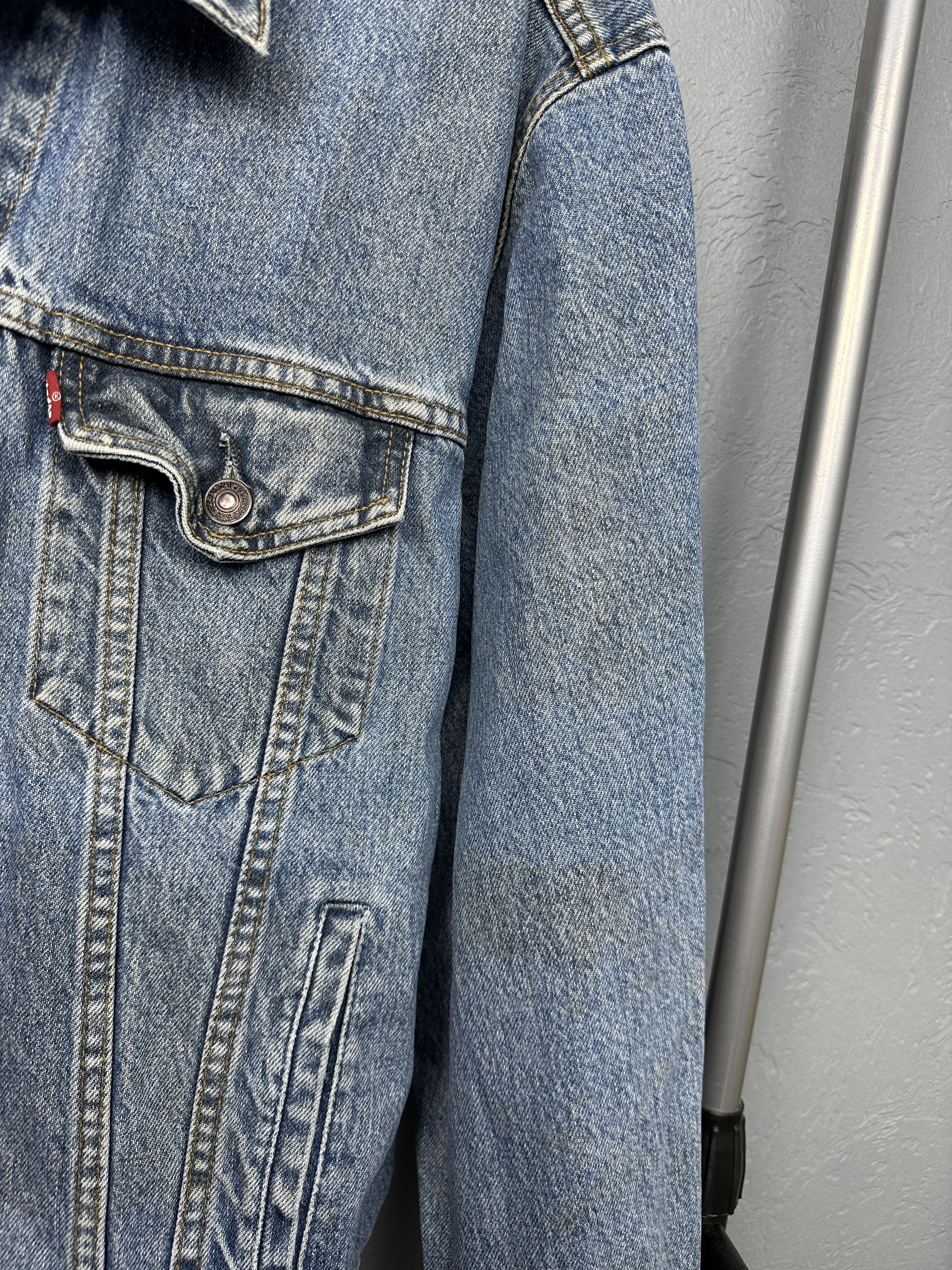 Levi's Levi's Vintage Mens Denim Jacket Size US XL / EU 56 / 4 - 4 Thumbnail