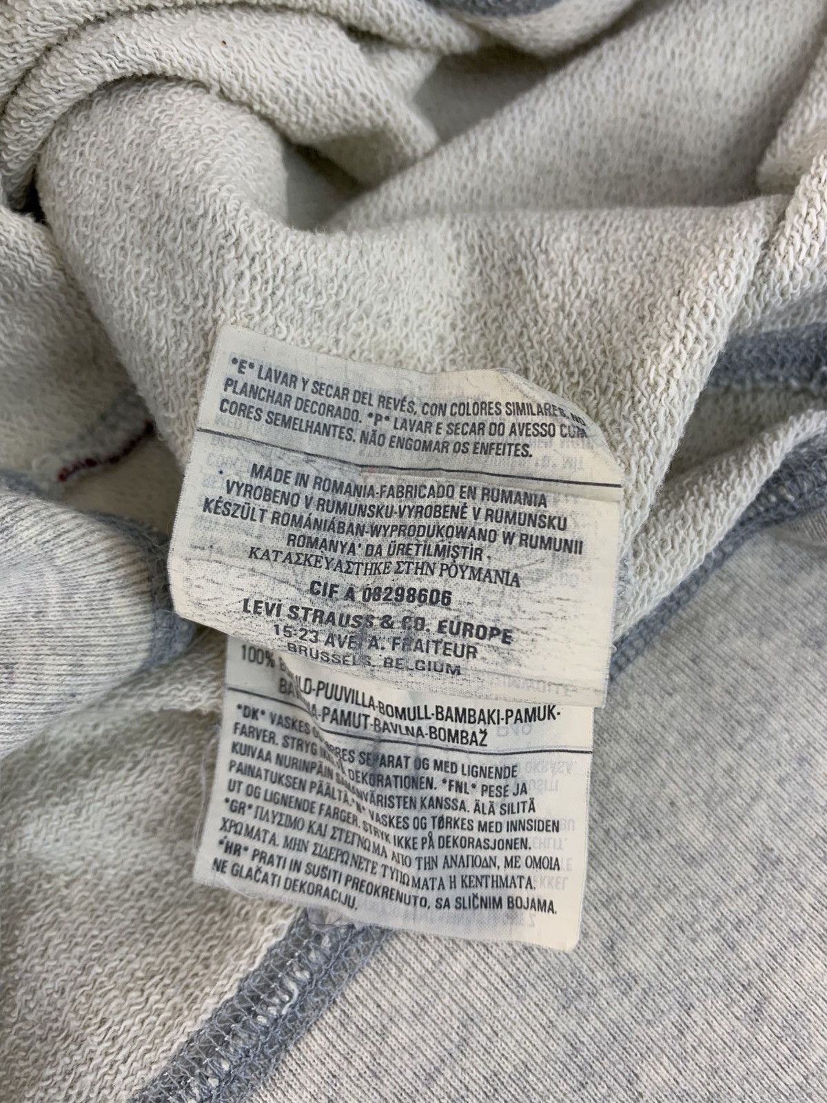 Levi's 90s Levi’s Type 1 Jeans Made in Romania Crewneck Pullover Size US M / EU 48-50 / 2 - 7 Thumbnail