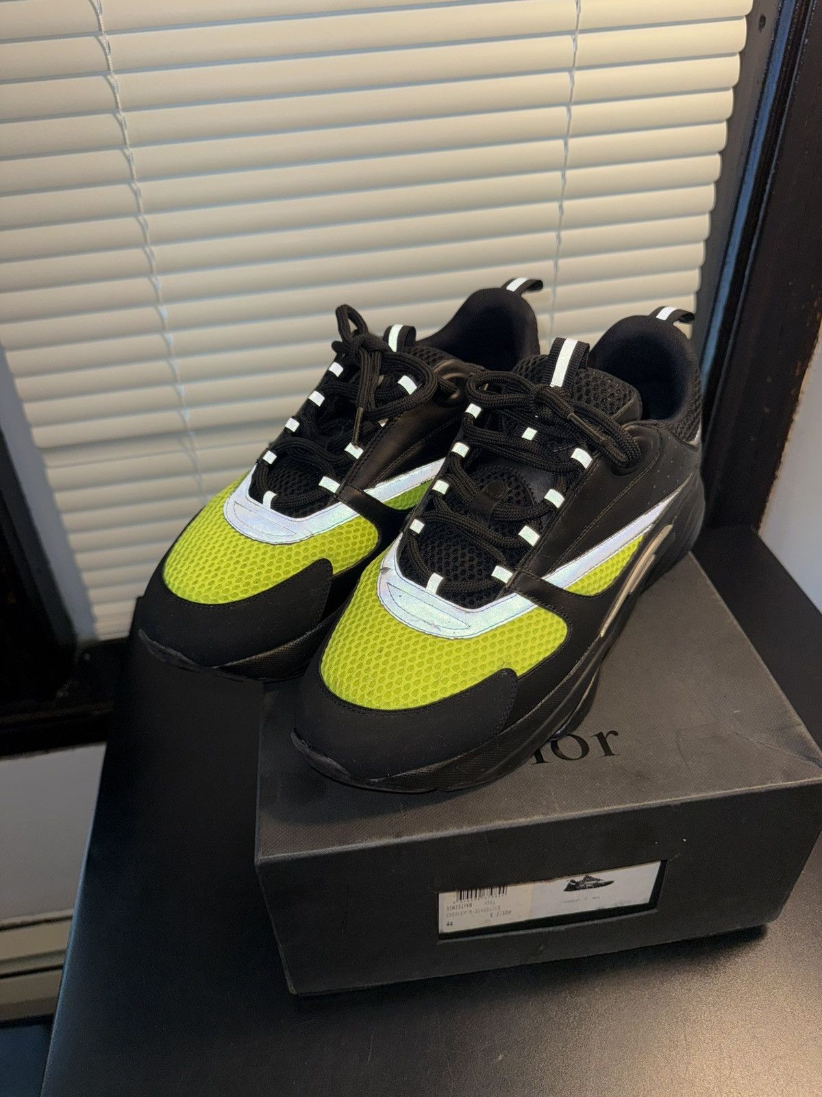 Dior Dior B22 Black Yellow Volt Size 11 US / 44 EU Size US 11 / EU 44 - 18 Thumbnail