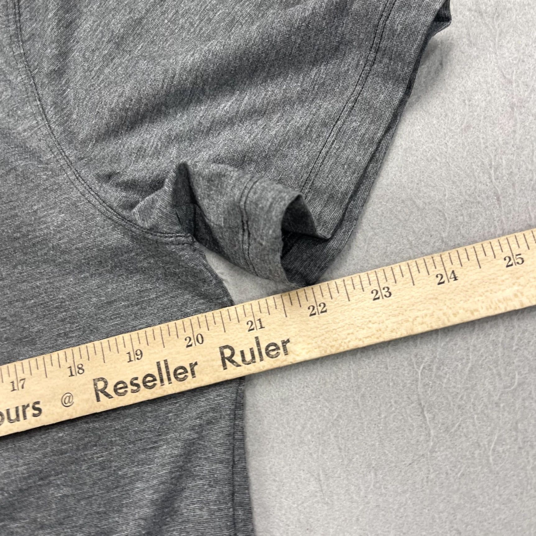 Lululemon Lululemon Polo Shirt Mens Large Gray Performance Evolution Short Sleeve Golf Shirt Size US L / EU 52-54 / 3 - 7 Thumbnail