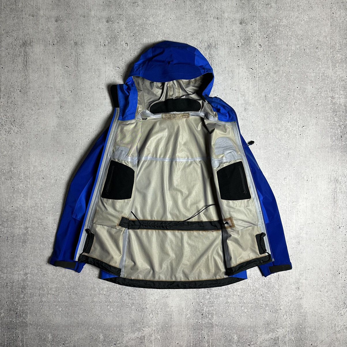 Arc'teryx Arcteryx Alpha SV Gore Tex XCR Vintage Jacket Size M / US 6-8 / IT 42-44 - 8 Thumbnail