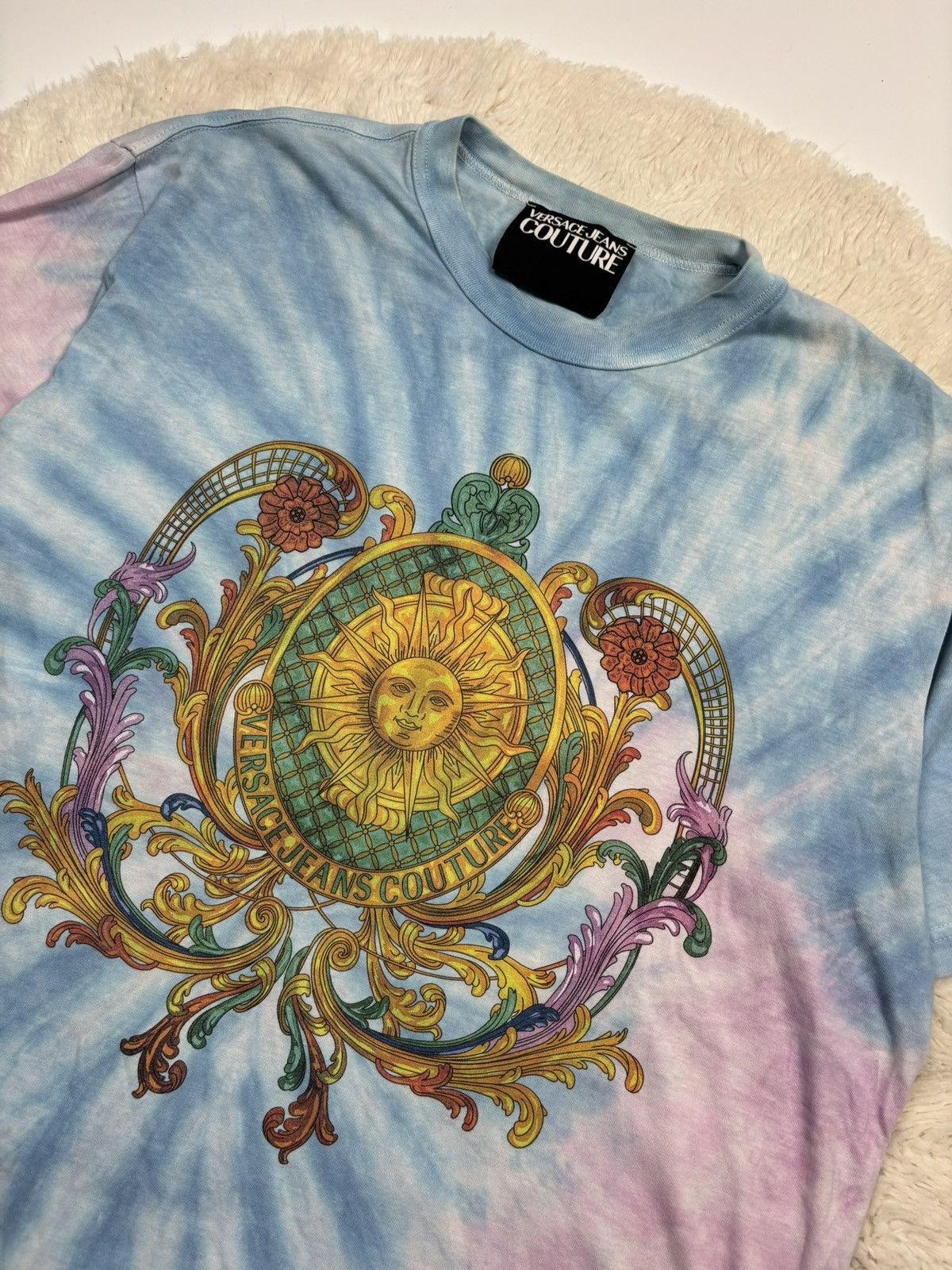 Versace Jeans Couture Versace Jeans Couture Sun Print Luxury T-Shirt Rare Vintage Size US M / EU 48-50 / 2 - 2 Thumbnail