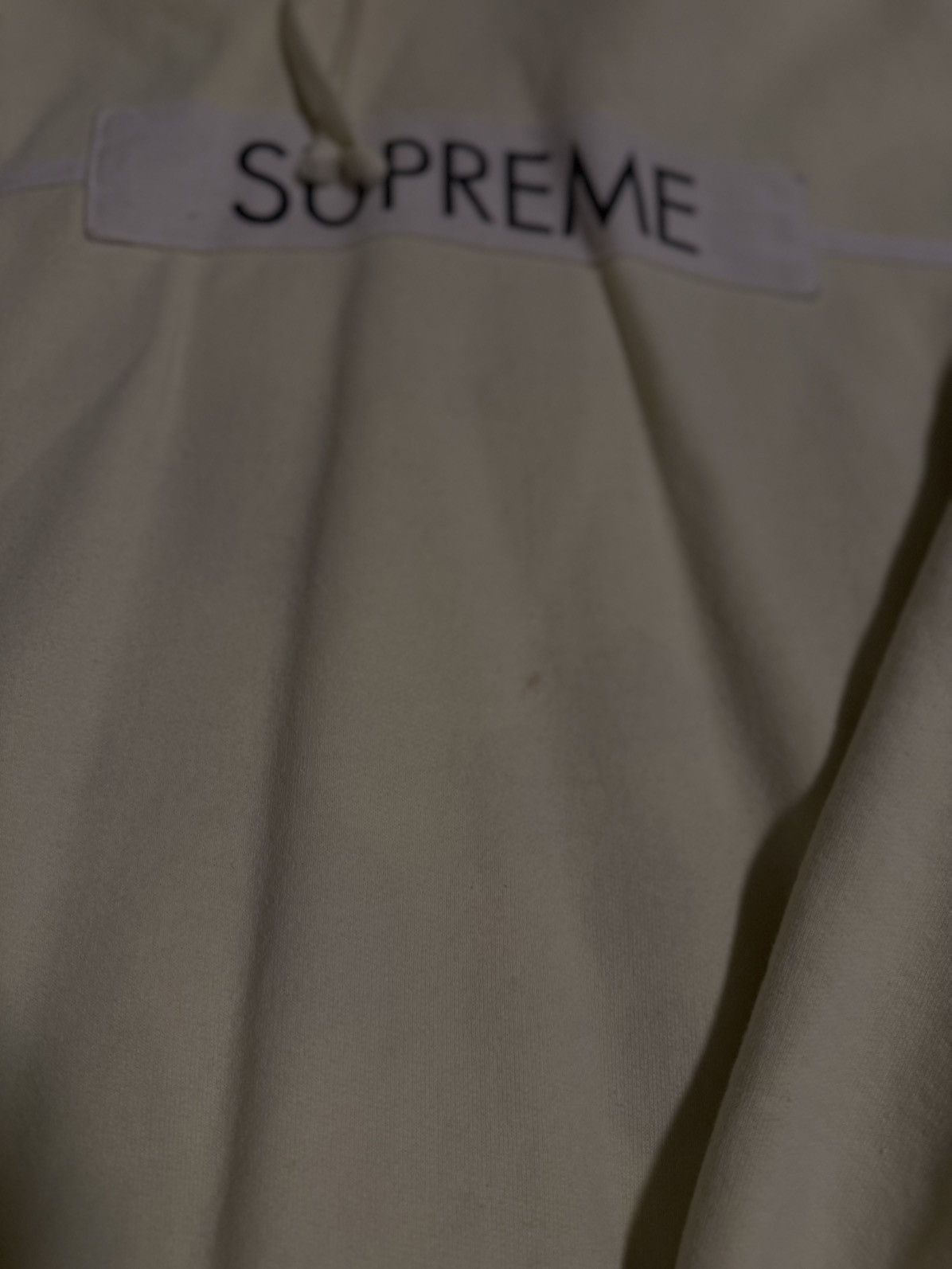 Supreme Supreme Yellow Hoodie Size Large Pre Owned 🧼 Size US L / EU 52-54 / 3 - 4 Thumbnail