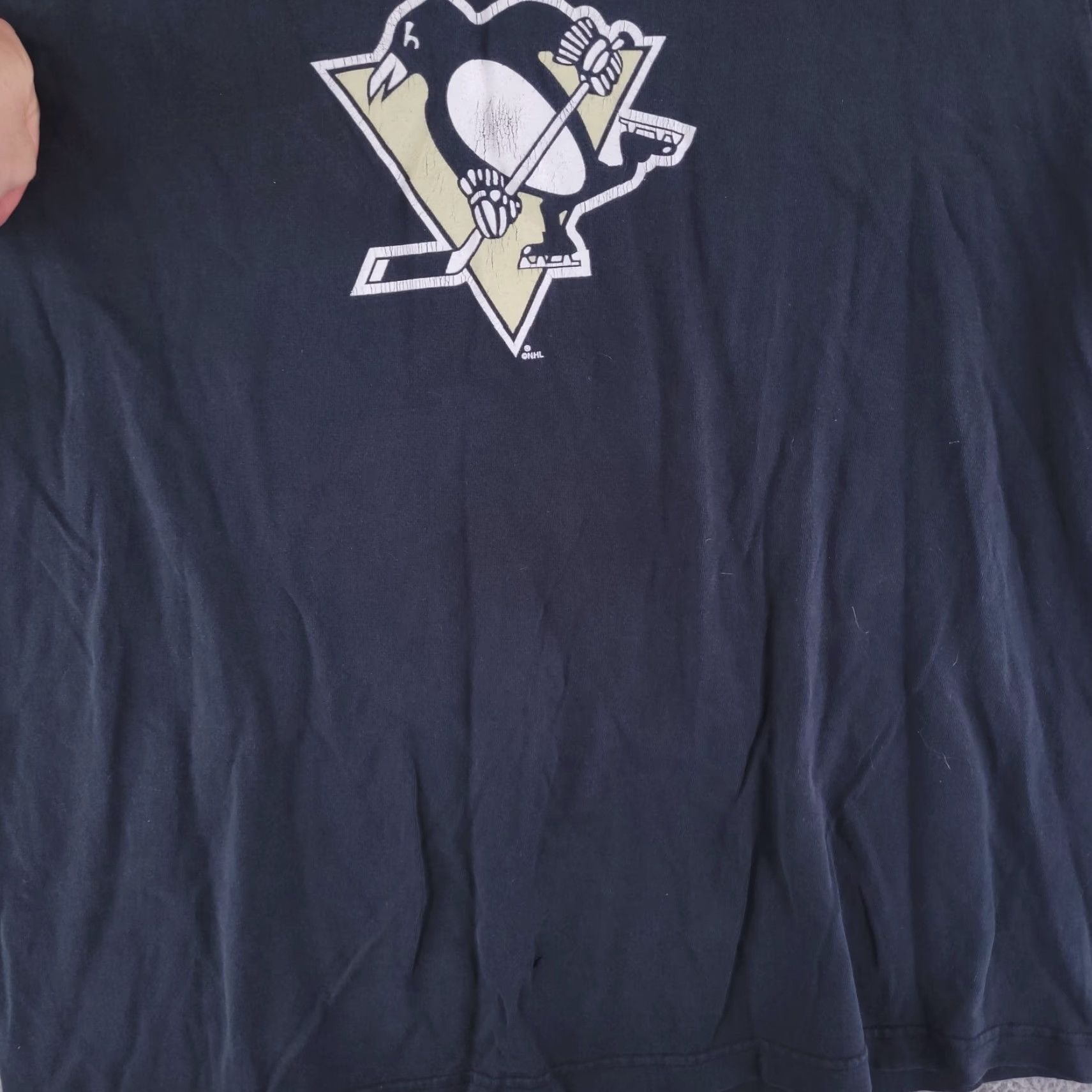 Reebok VINTAGE Reebok Shirt Mens L Black Long Sleeve Pittsburgh Penguins Distressed team NHL Crew Neck Shirt Mens Black Long Sleeve Penguins Size US L / EU 52-54 / 3 - 3 Thumbnail