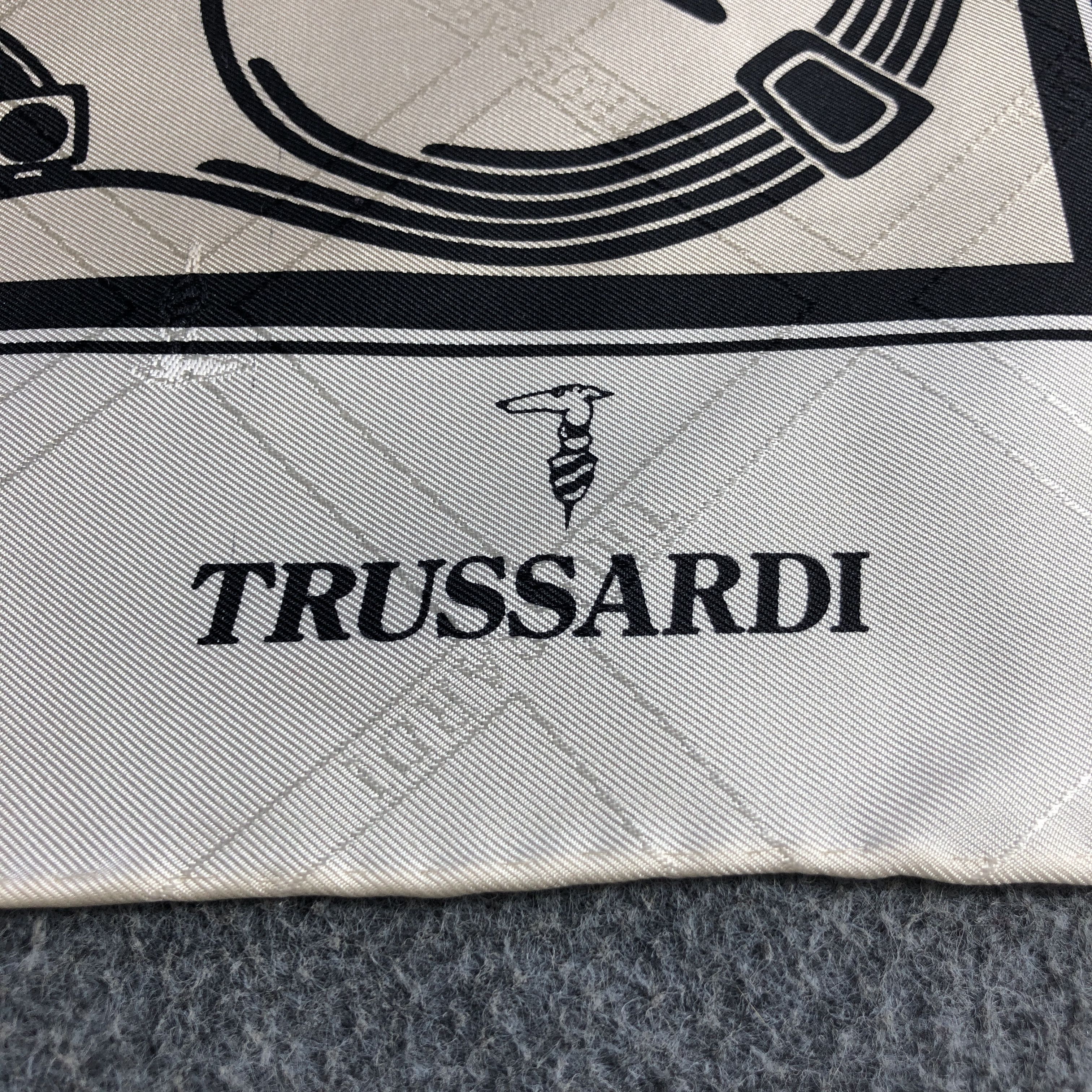 Trussardi Trussardi Silk Scarf M1407 Size ONE SIZE - 4 Thumbnail