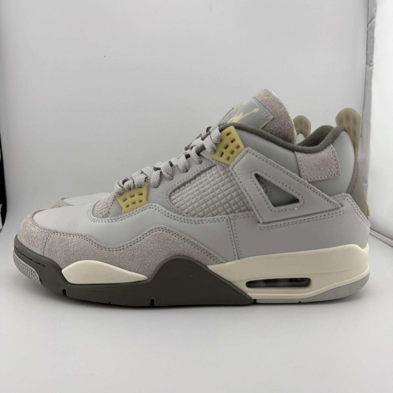 Jordan Brand Air Jordan 4 Retro SE Photon Dust Pale Vanilla US 11 Used Size US 11 / EU 44 - 2 Thumbnail