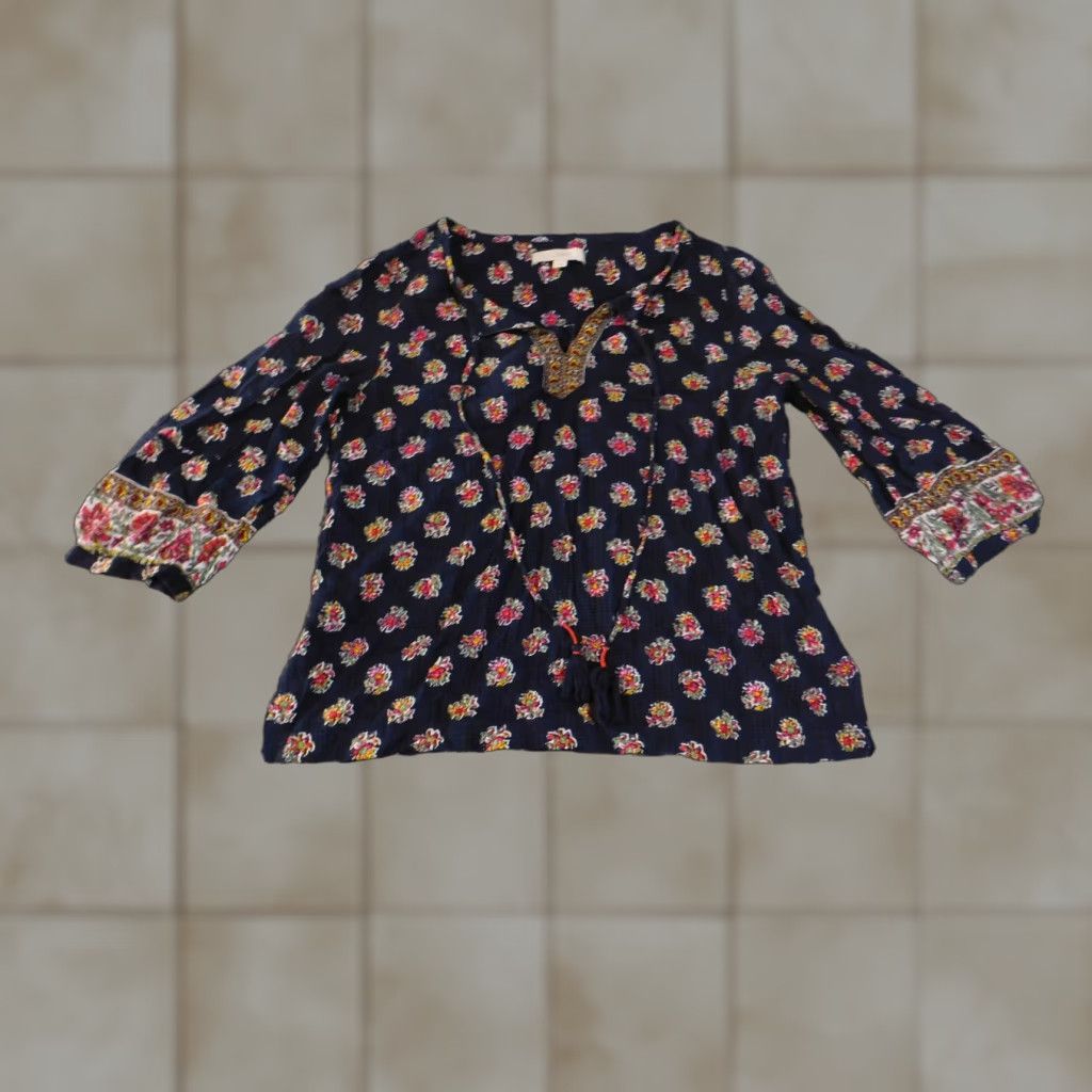 Loft LOFT Blouse - Navy Floral Embroidered 3/4 Sleeve Tunic Womens Medium V-Neck viscose Cotton Size M / US 6-8 / IT 42-44 - 1 Thumbnail