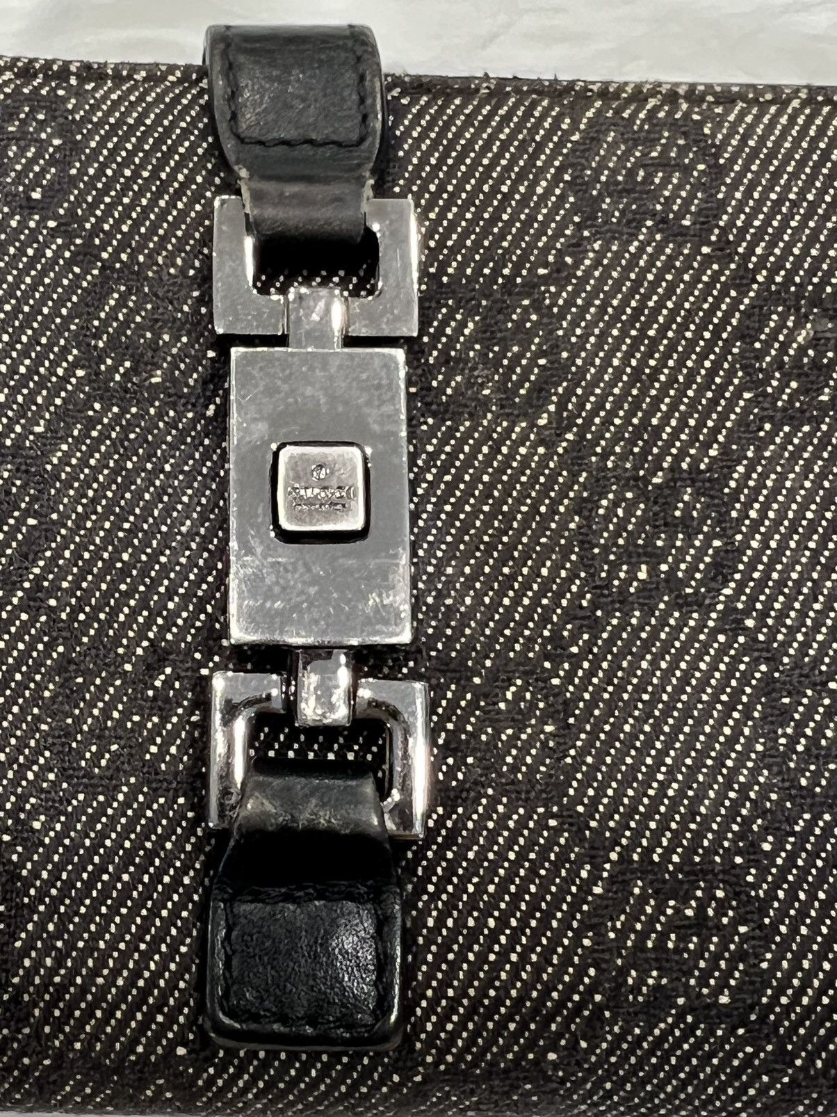 Gucci 🖤 Rare Tom Ford Era Gucci GG Canvas Wallet – Piston Lock🖤 Size ONE SIZE - 3 Thumbnail