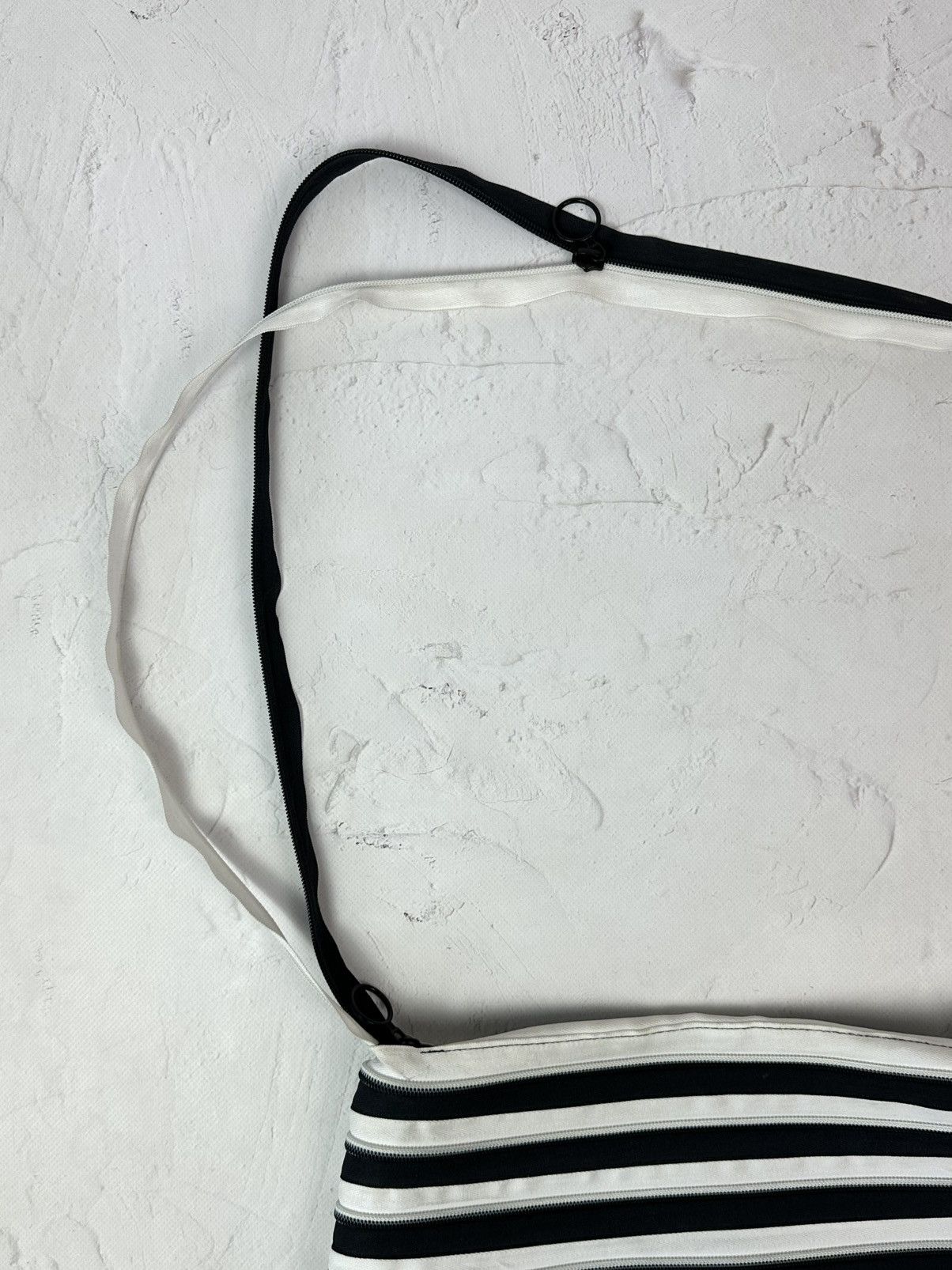 20471120 × Beauty Beast × Vintage Vintage Zipper Stripped Bag Size ONE SIZE - 6 Thumbnail