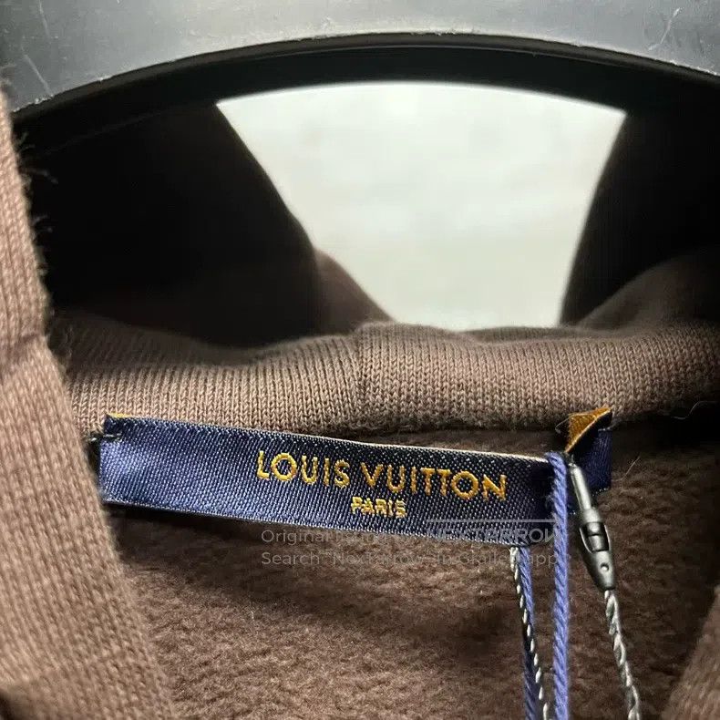 Louis Vuitton Louis Vuitton Brown Logo cartoon drawstring hooded long-sl Size US XL / EU 56 / 4 - 2 Thumbnail
