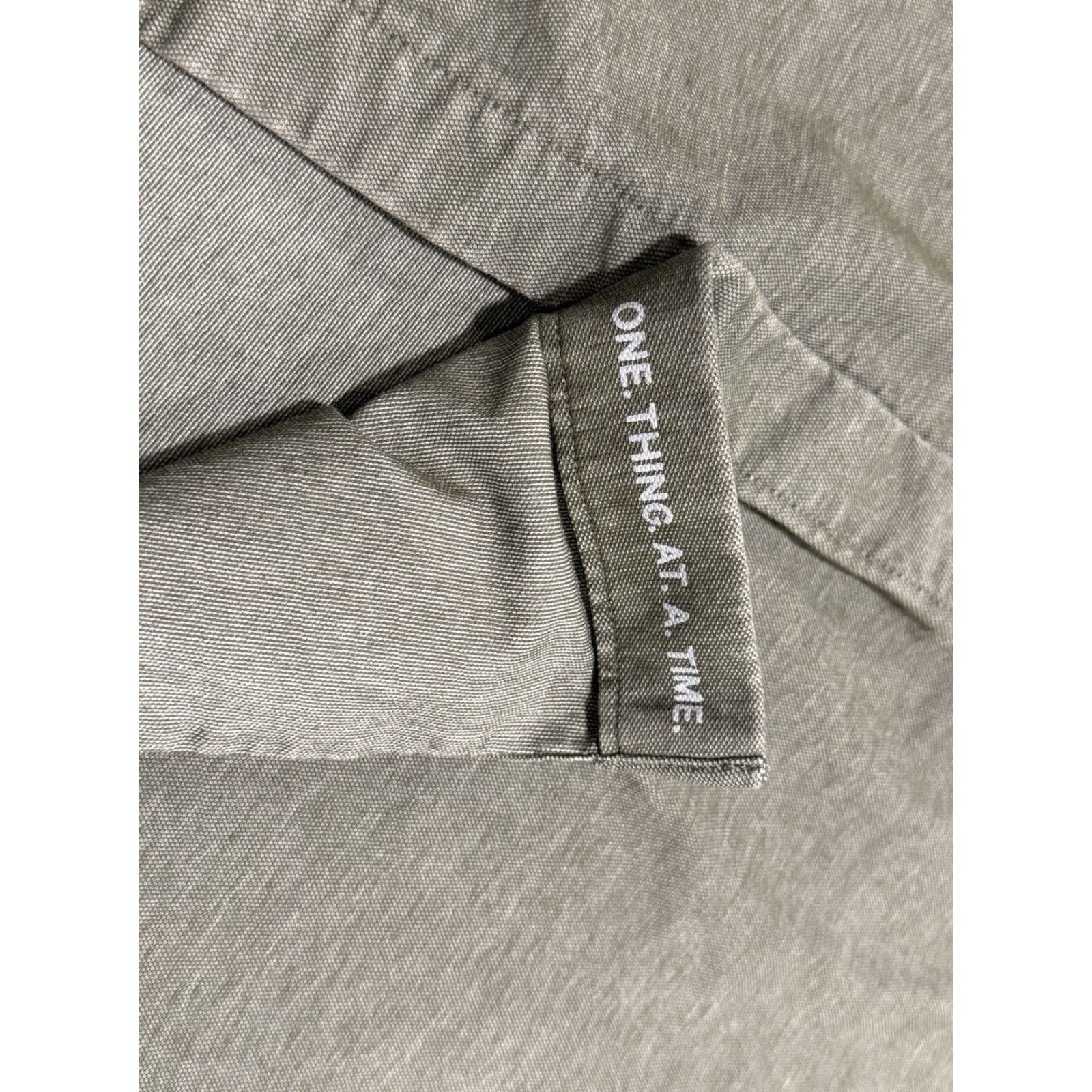 Lululemon Lululemon Shirt Mens M Green Button-Up Long Sleeve Casual Preppy Shirt Size US M / EU 48-50 / 2 - 4 Thumbnail