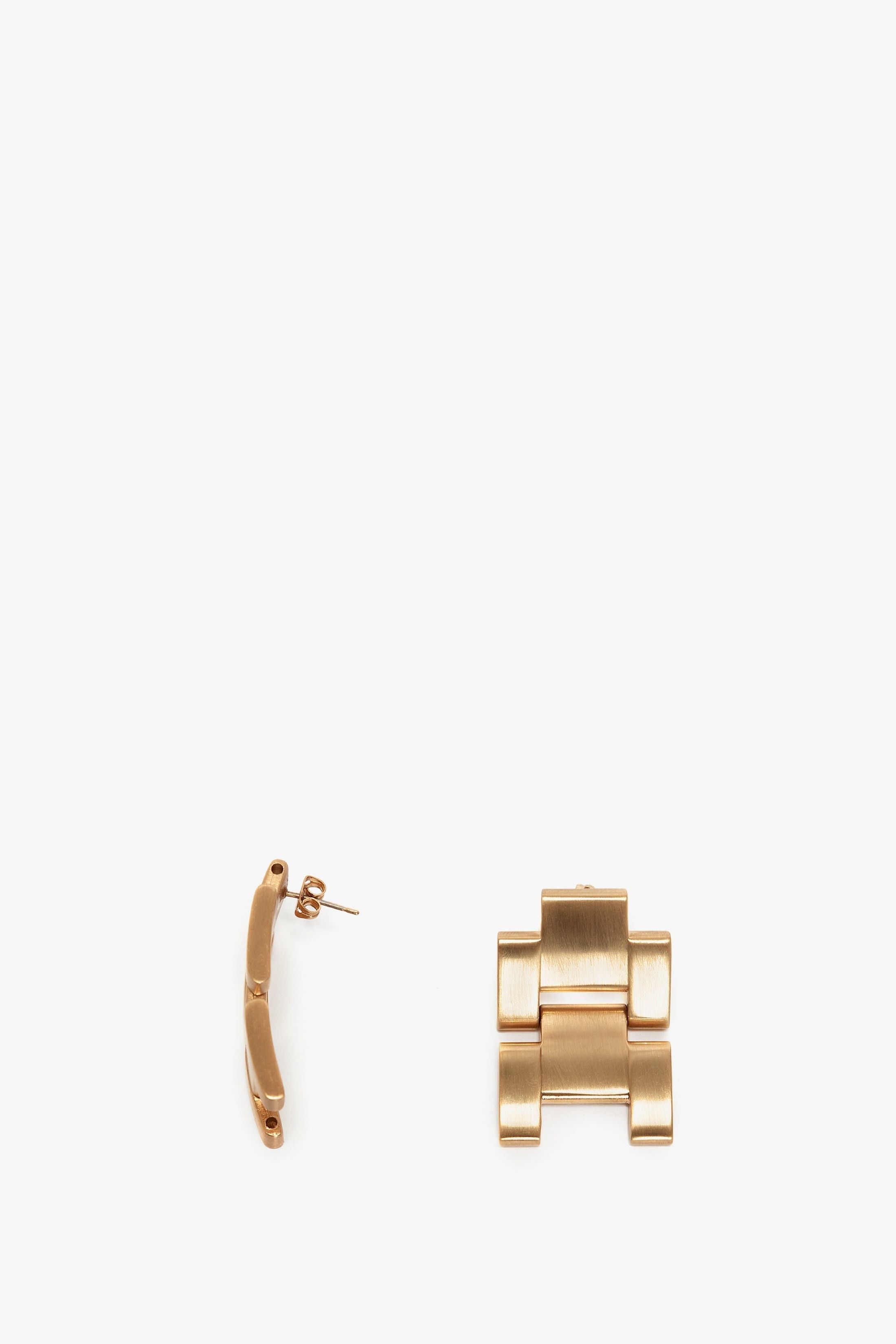 Victoria Beckham o1mle0525 Size: OS / Exclusive Jumbo Chain Earrings Size ONE SIZE - 2 Thumbnail