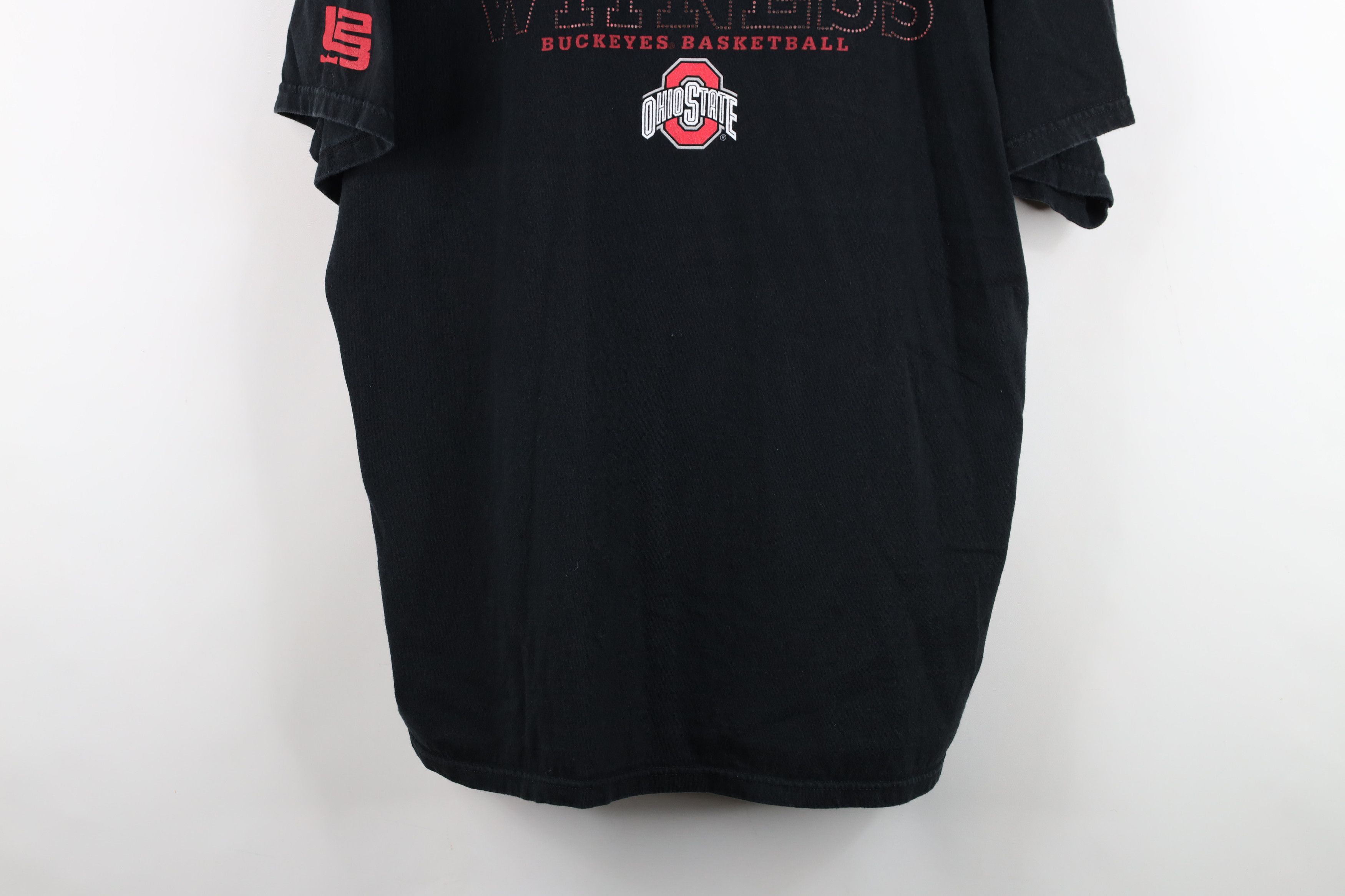 Nike Vintage Nike Lebron James University Basketball T-Shirt Size US L / EU 52-54 / 3 - 3 Thumbnail