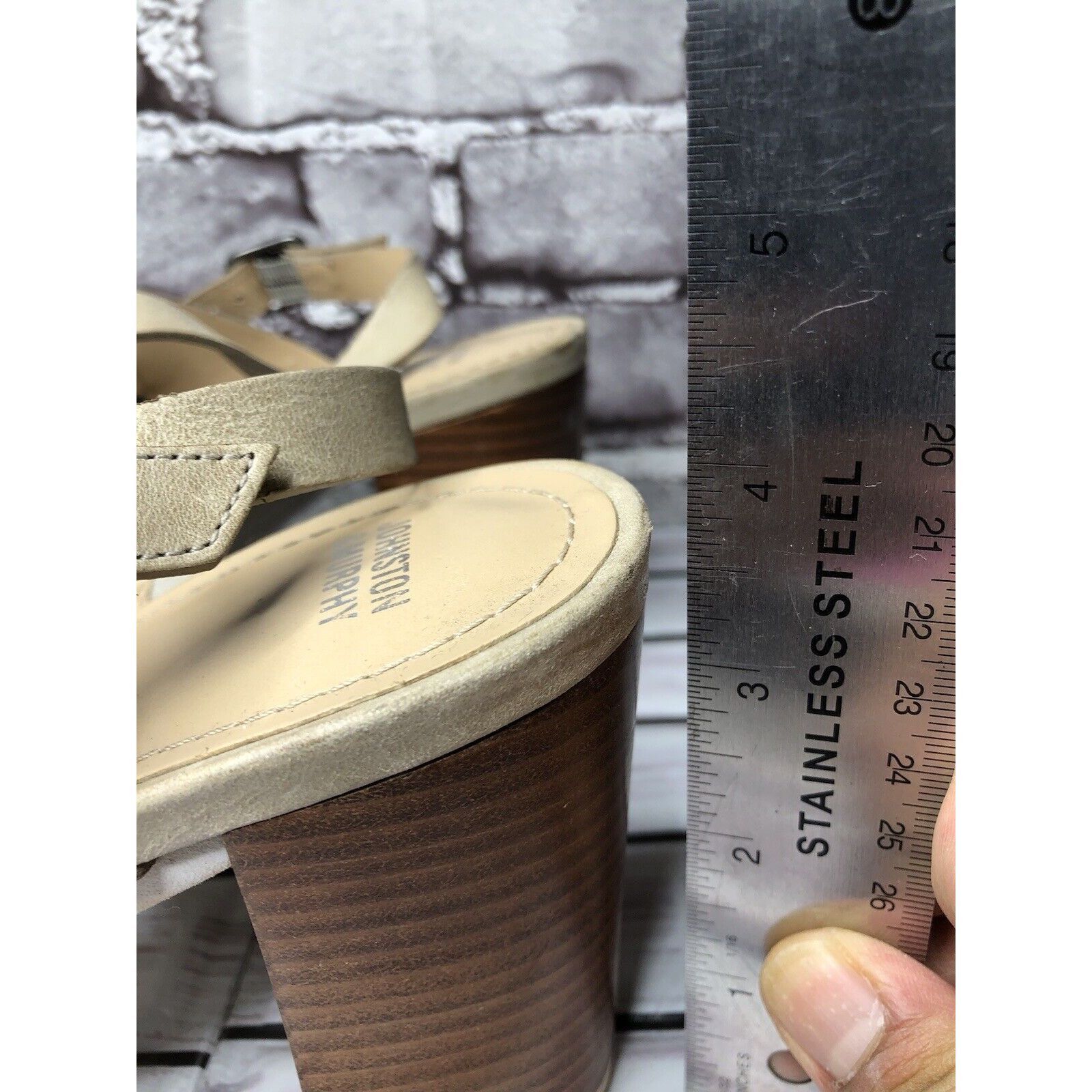 Johnston & Murphy Johnston & Murphy Kayla Taupe Leather Heel Strappy Sandals W Size US 9 / IT 39 - 13 Thumbnail