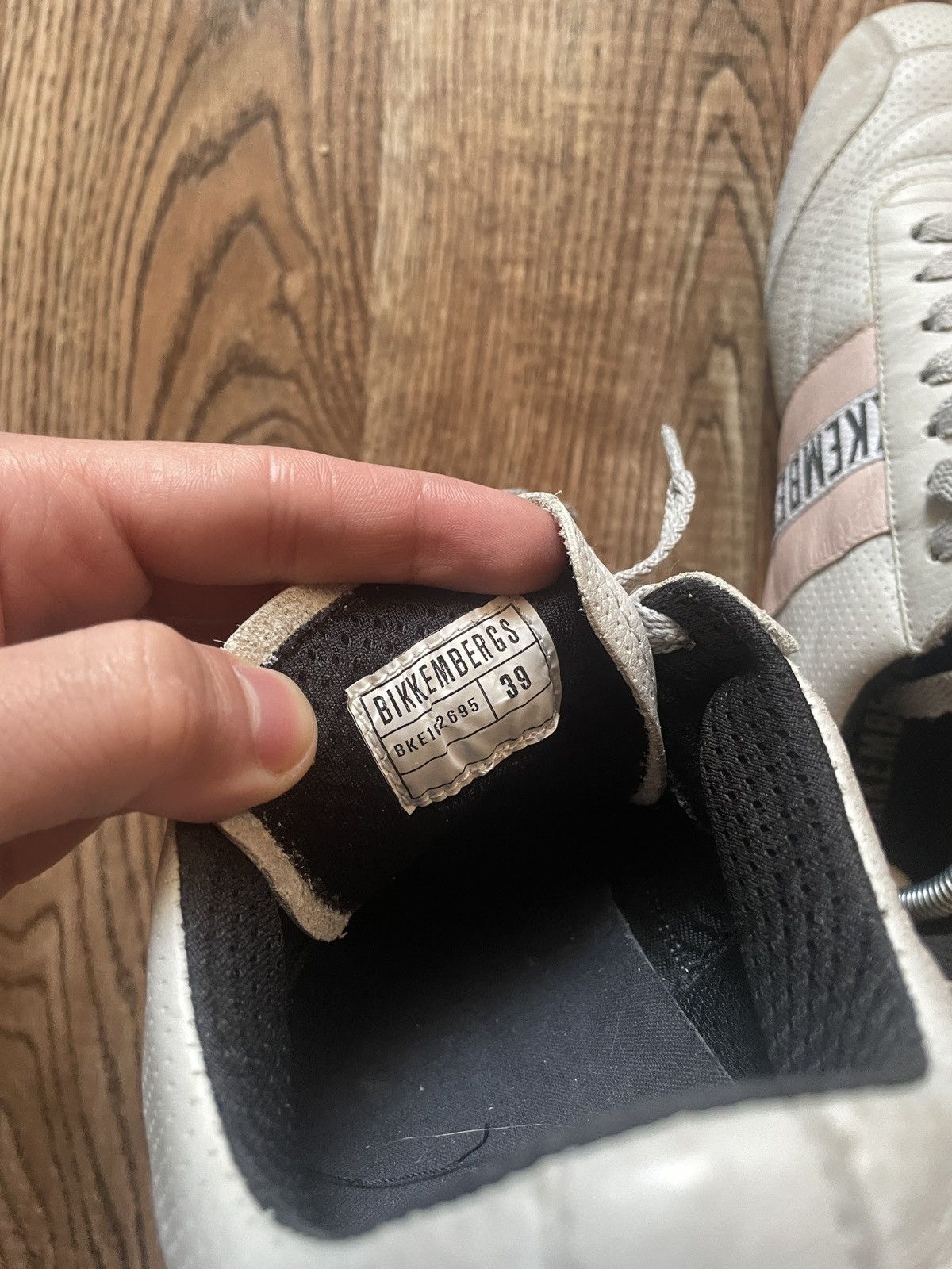 Dirk Bikkembergs Vintage Bikkembergs Soccer White Leather Low Cut Trainers Size US 9 / IT 39 - 6 Thumbnail