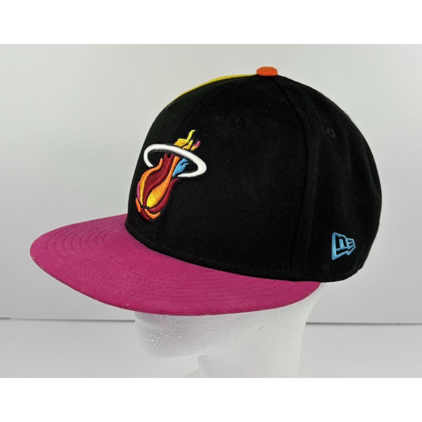 The Unbranded Brand Miami Heat New Era 9FIFTY Snapback Hat “305” Size ONE SIZE - 10 Thumbnail