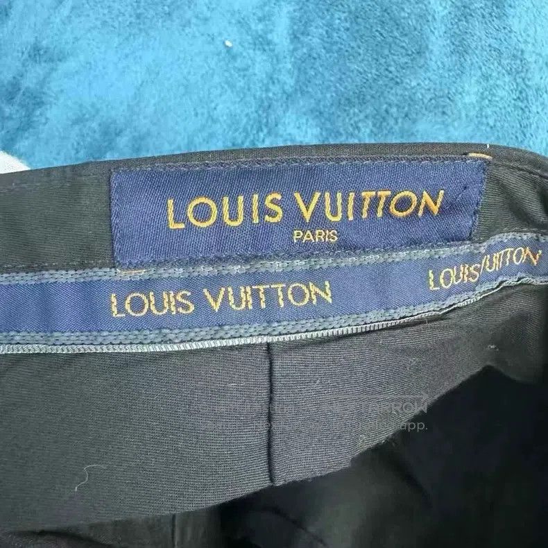 Louis Vuitton Louis Vuitton Embossed solid printed straight-leg slacks p Size US 38 / EU 54 - 3 Thumbnail
