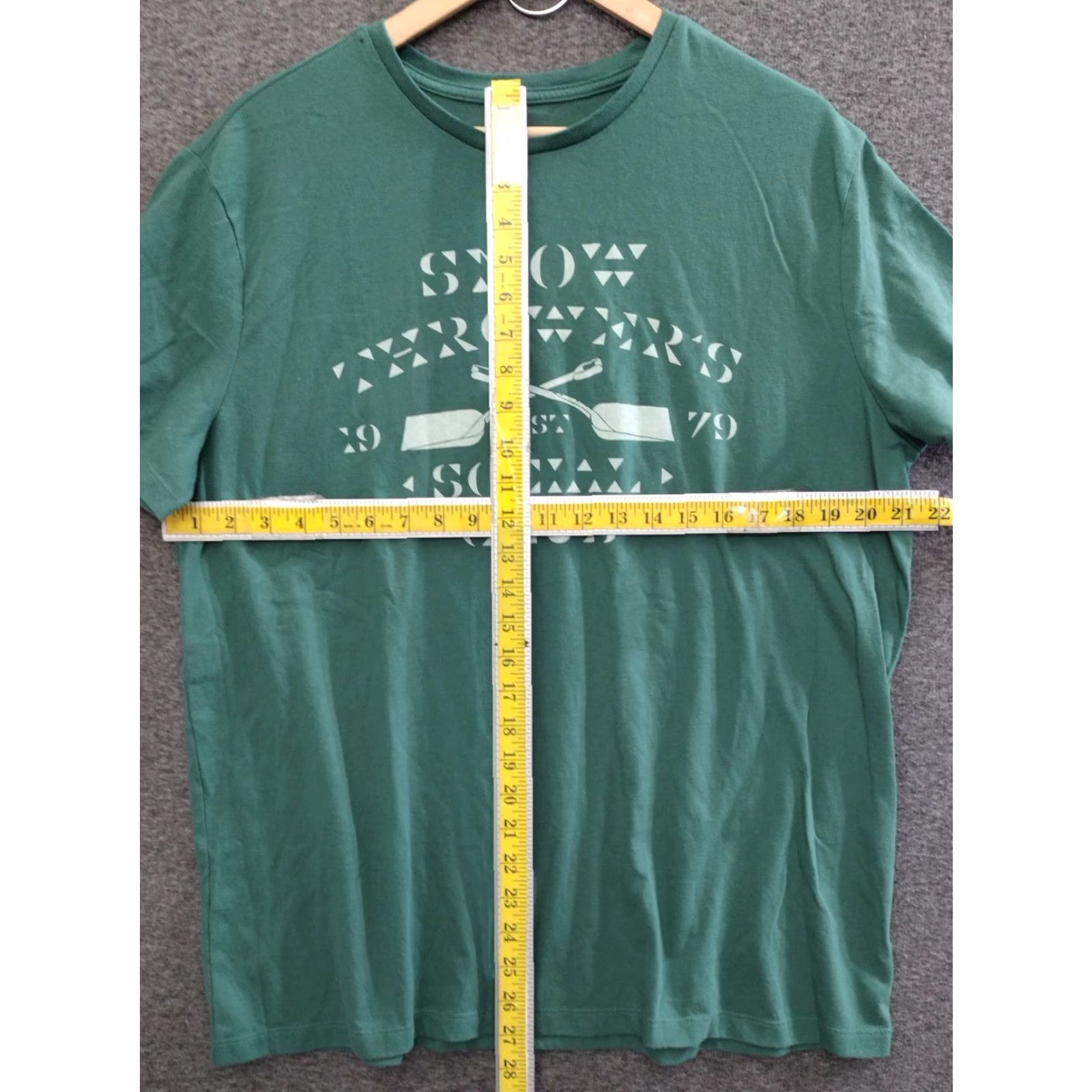 Vintage Goodfellow & Co. Men’s XL Crew Neck T-Shirt Green Pine Snow Throwers Social Club Shirt Mens XL Green Pine Snow Throwers Social Club Size US XL / EU 56 / 4 - 4 Thumbnail