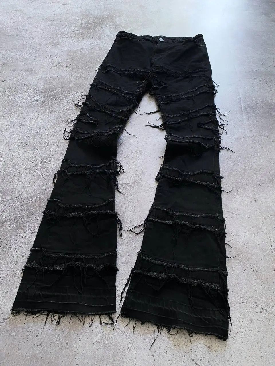 Vintage DISTRESSED FRAYED STACKED FLARED FIT BLACK JEANS Size US 32 / EU 48 - 1 Thumbnail