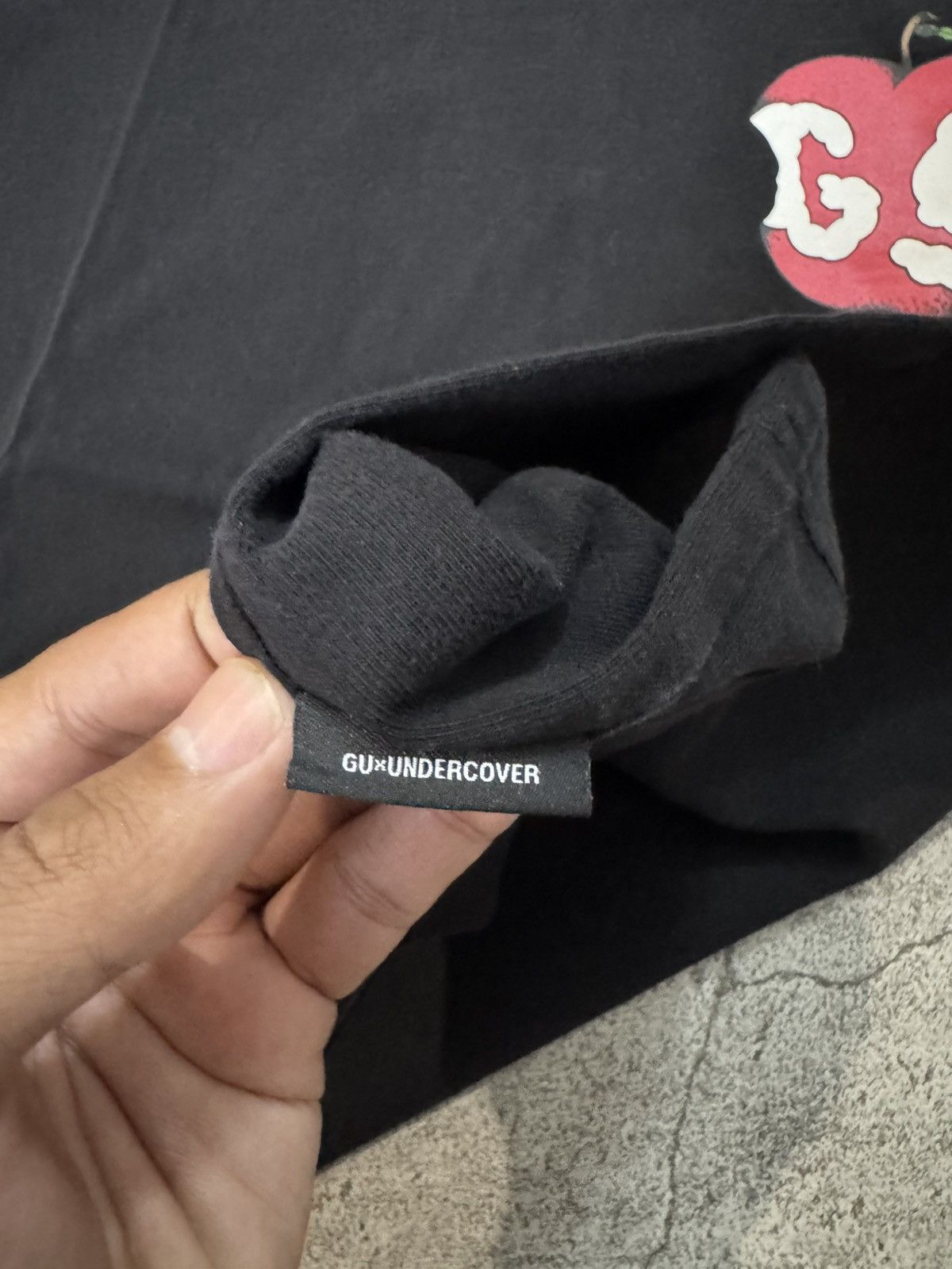 GU × Undercover GU X UNDERCOVER APPLE LOGO T SHIRT Size US M / EU 48-50 / 2 - 4 Thumbnail