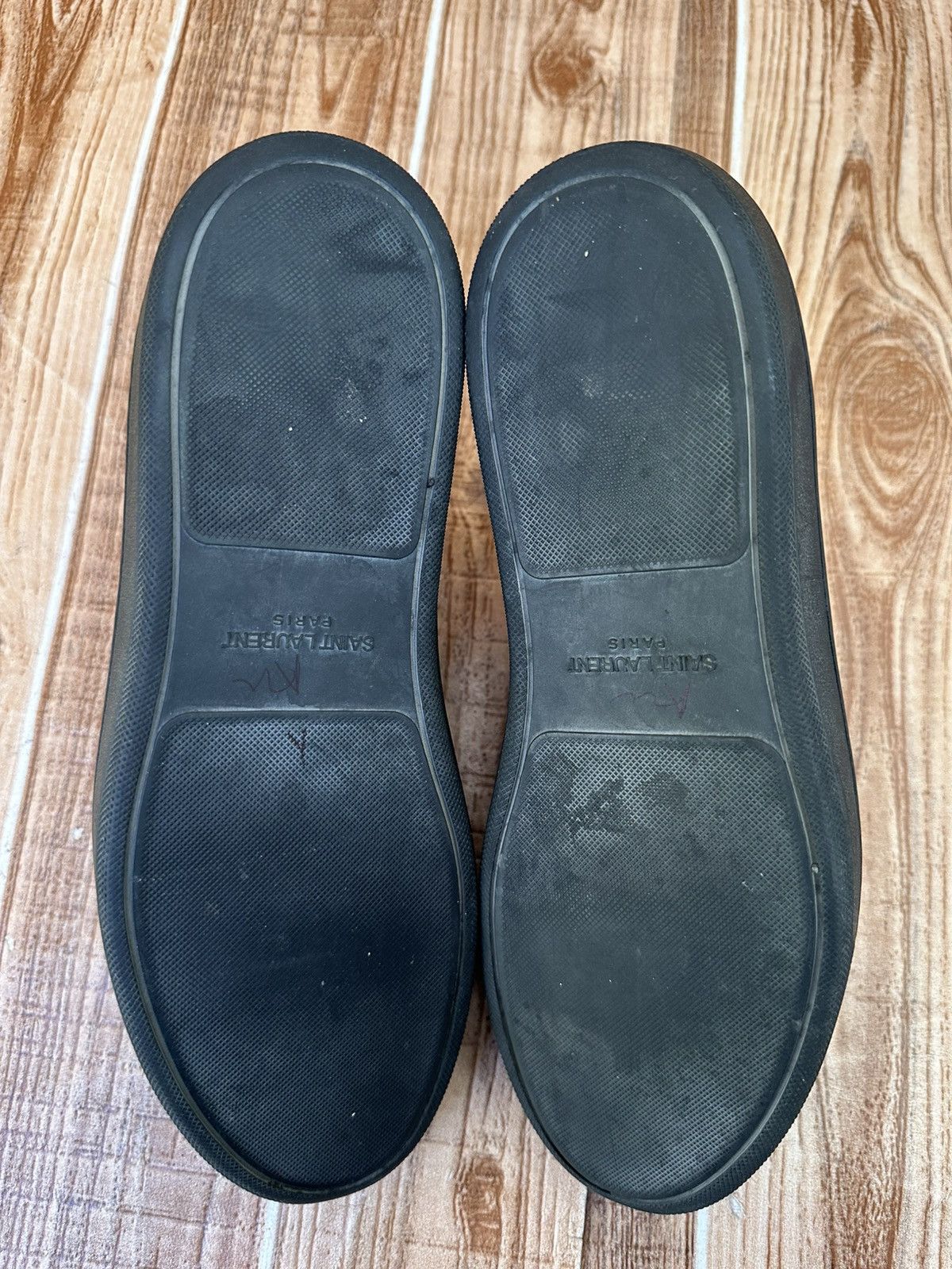 Saint Laurent Paris Saint Laurent SL/01 Black Leather Signature Court Classics Size US 8 / EU 41 - 22 Thumbnail