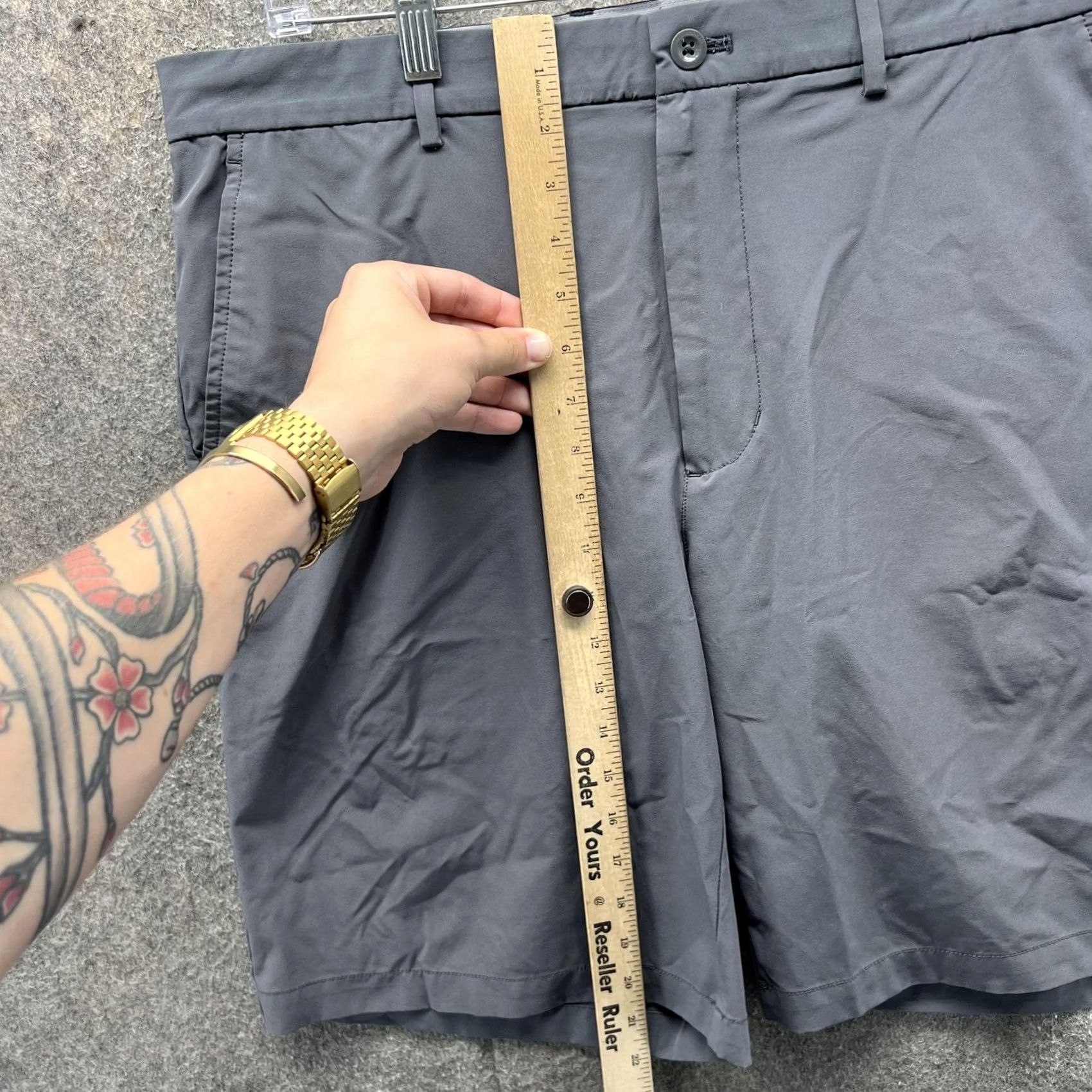 Vintage Greg Norman Shorts Mens 34 Gray Golf Stretch Performance Chino Flat Front Mens Coffee? Size US 34 / EU 50 - 5 Thumbnail