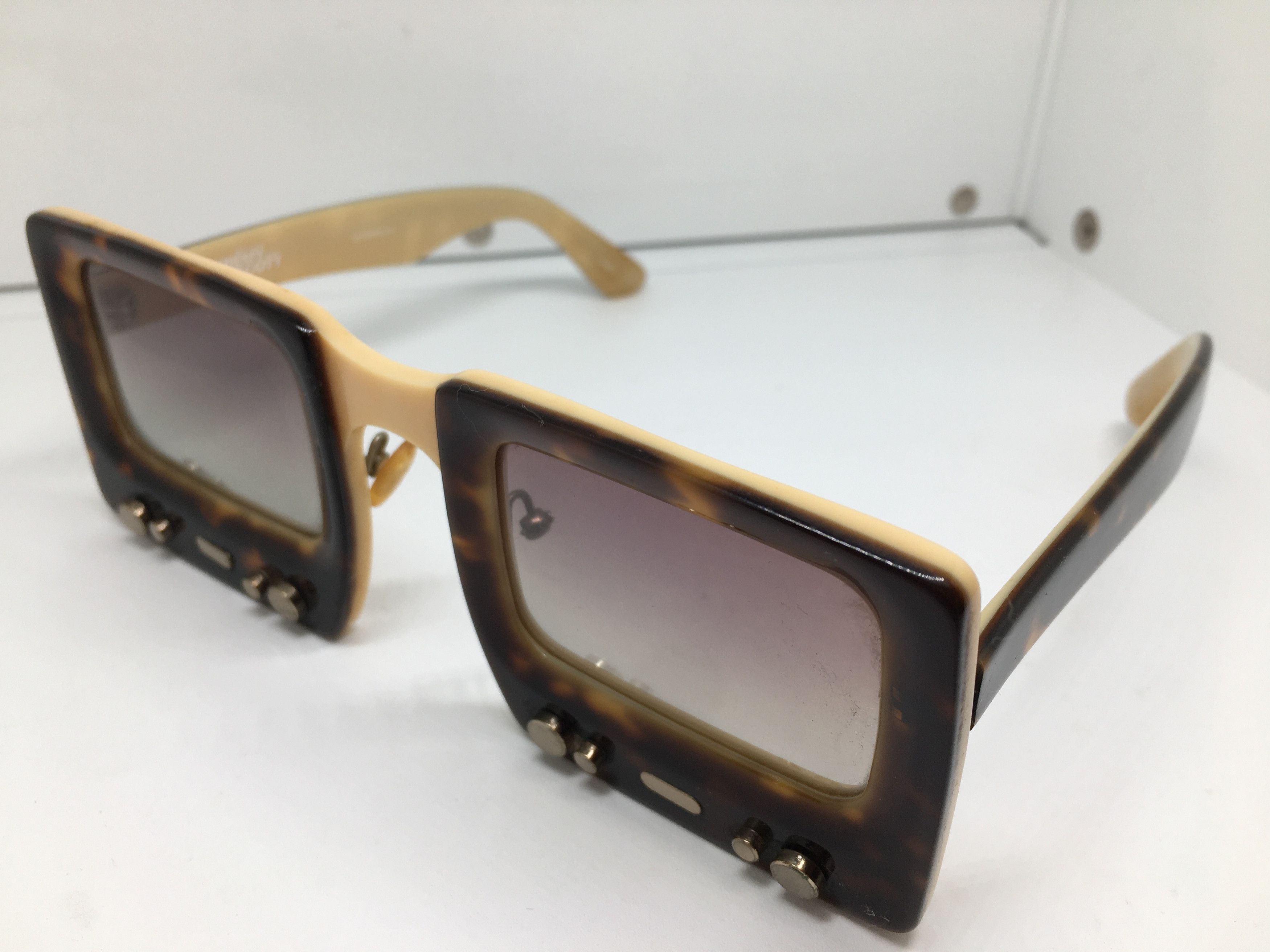Vintage Vintage JEREMY SCOTT BEVERLY HILLS POP ART SUNGLASES Size ONE SIZE - 3 Thumbnail
