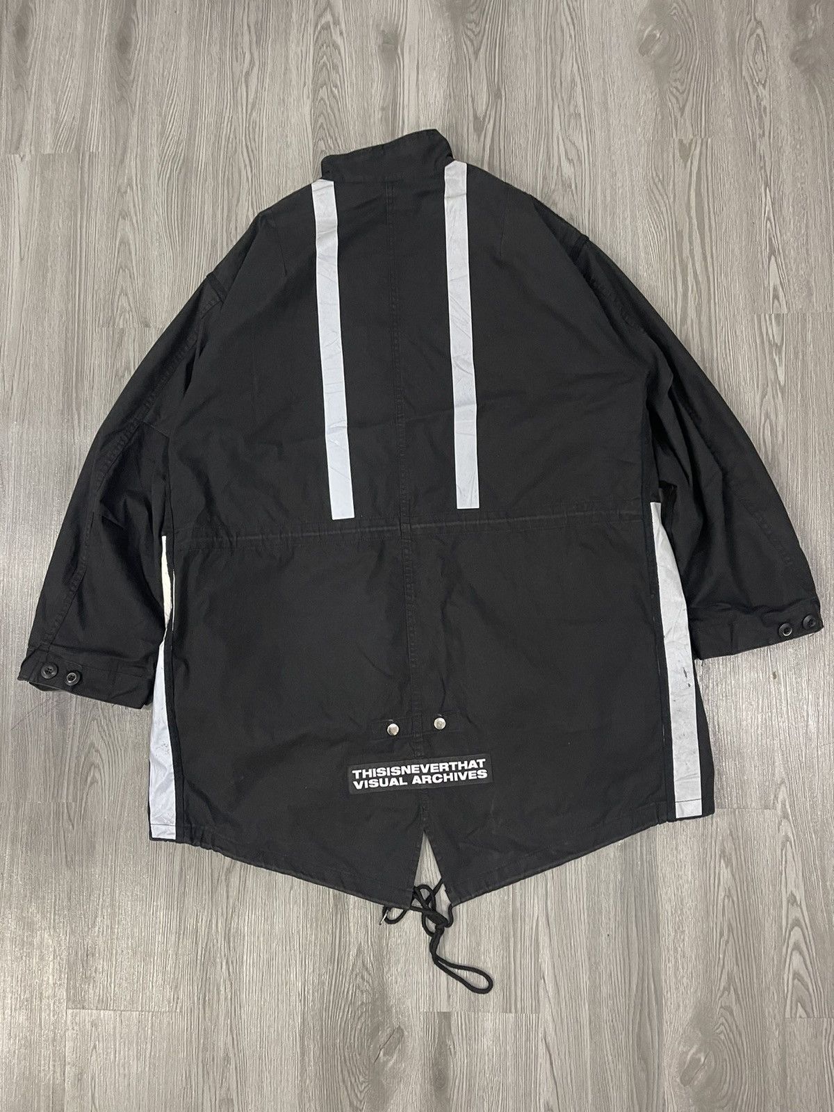 Japanese Brand × thisisneverthat FL2016 thisisneverthat ‘TEN(10)’ reflective fish tail parka Size US M / EU 48-50 / 2 - 18 Thumbnail